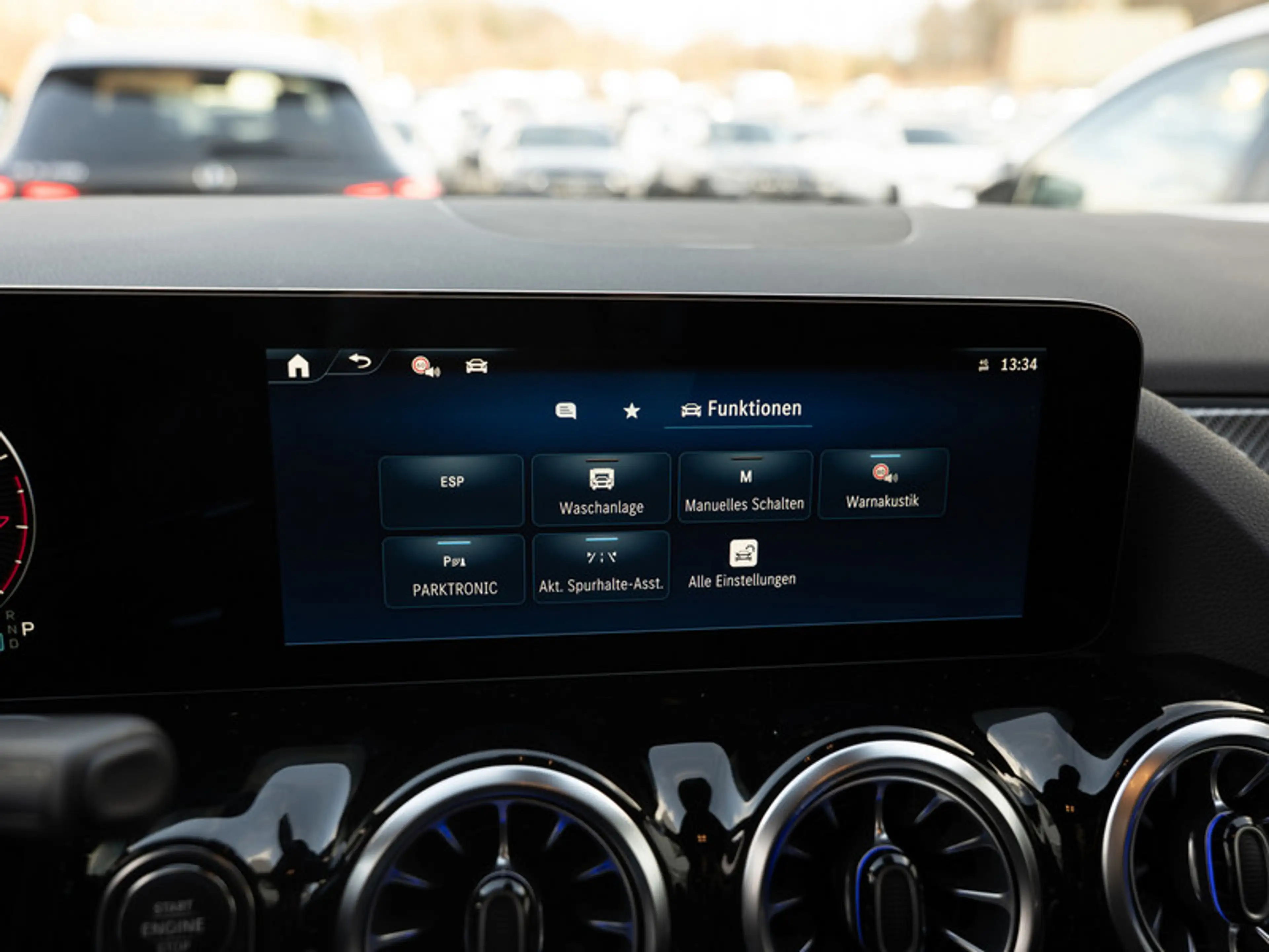 Mercedes-Benz GLA 200 AMG-Sport/MLB/Pano/Night/AHK/Distr/Sound — photo 14