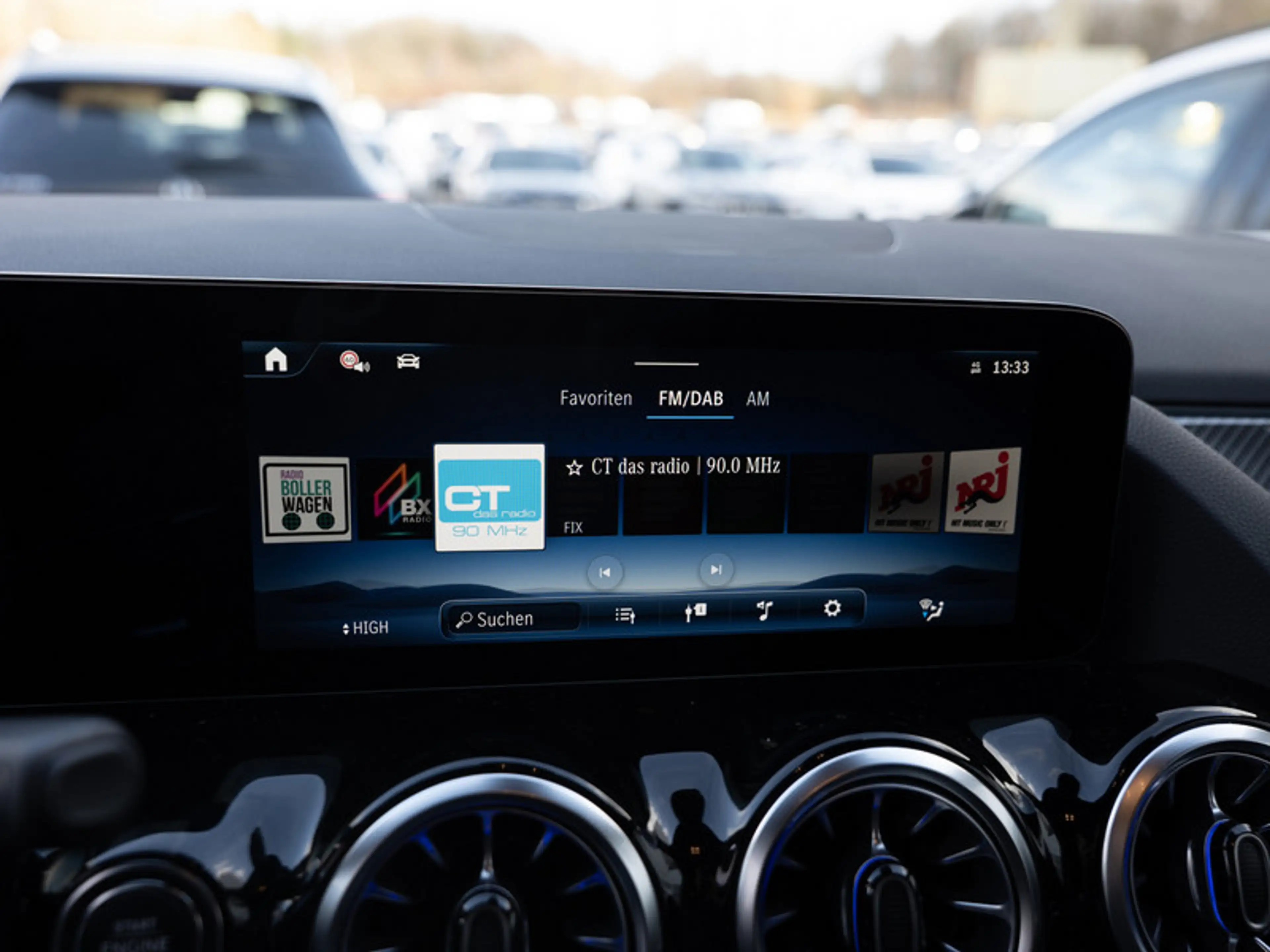 Mercedes-Benz GLA 200 AMG-Sport/MLB/Pano/Night/AHK/Distr/Sound — photo 12