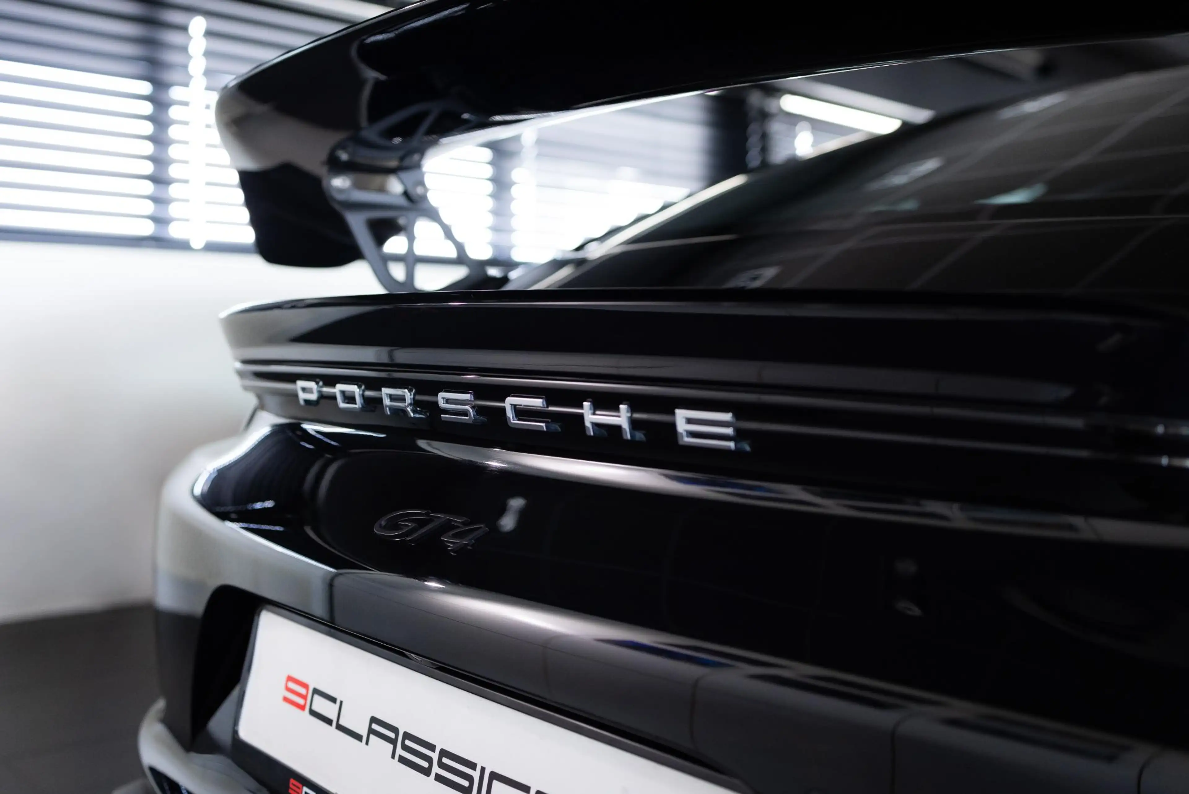 Porsche 718 GT4 4.0 — photo 10