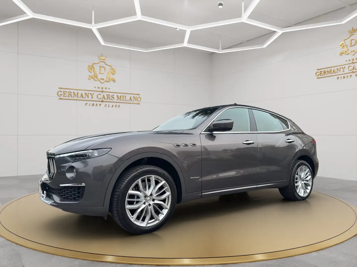 Maserati Levante Levante 3.0 V6 Granlusso 350cv auto Grigio - 1