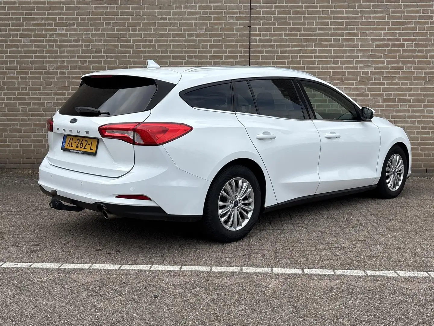 Ford Focus Wagon 1.5 EcoBoost Titanium Business | € 6.450 NET Weiß - 2