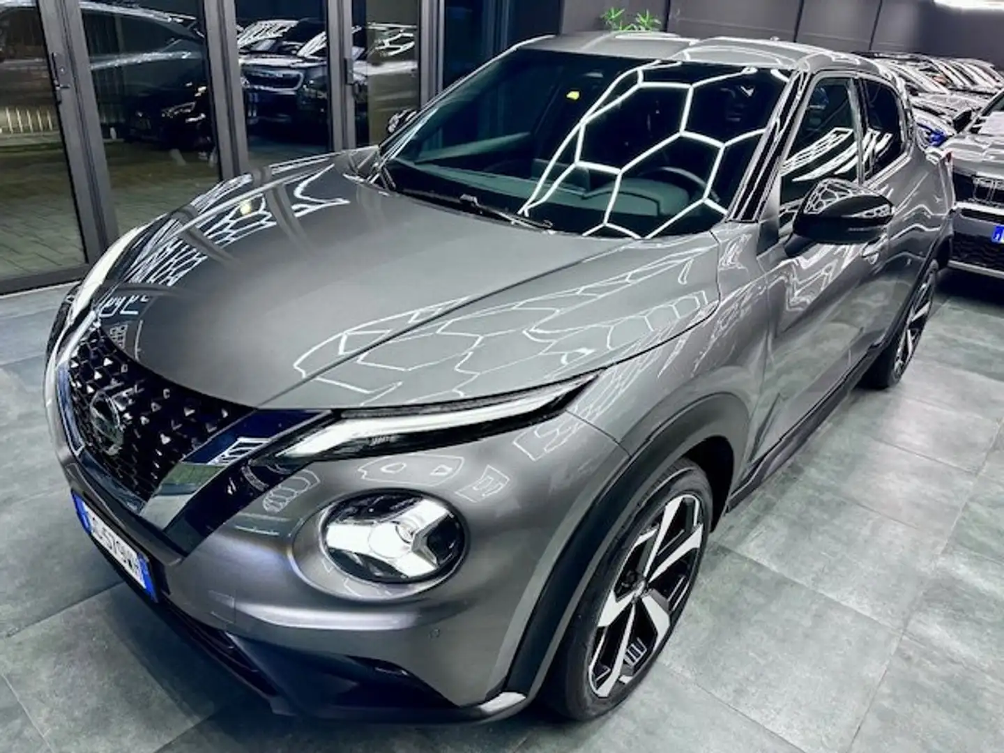 Nissan Juke Juke II 2020 1.0 dig-t Tekna 114cv AUTOMATICA Grau - 1