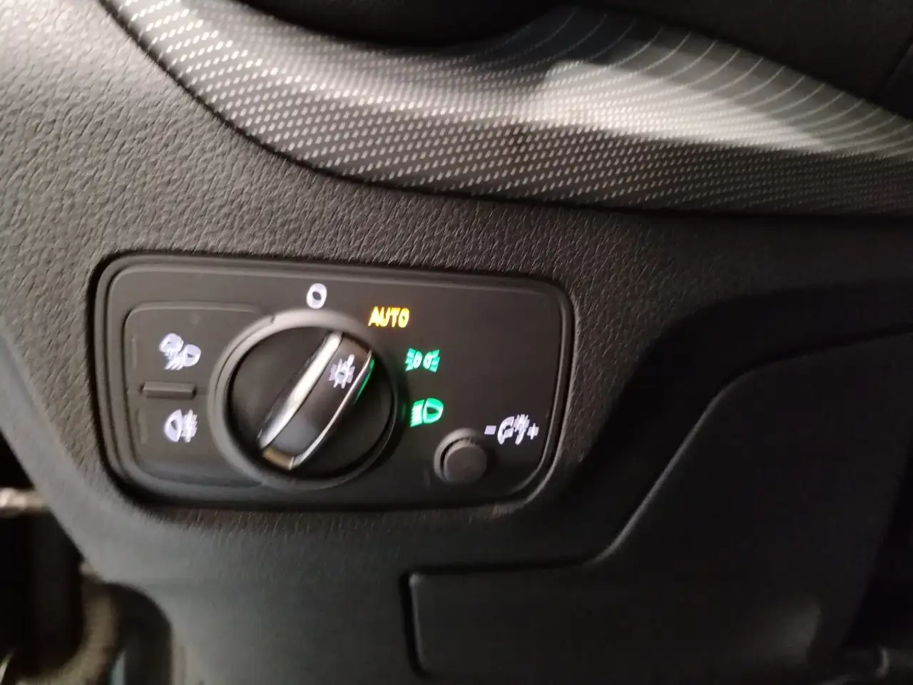 Audi Q2 35 TDI S tronic S line Edition, миниатюра 11