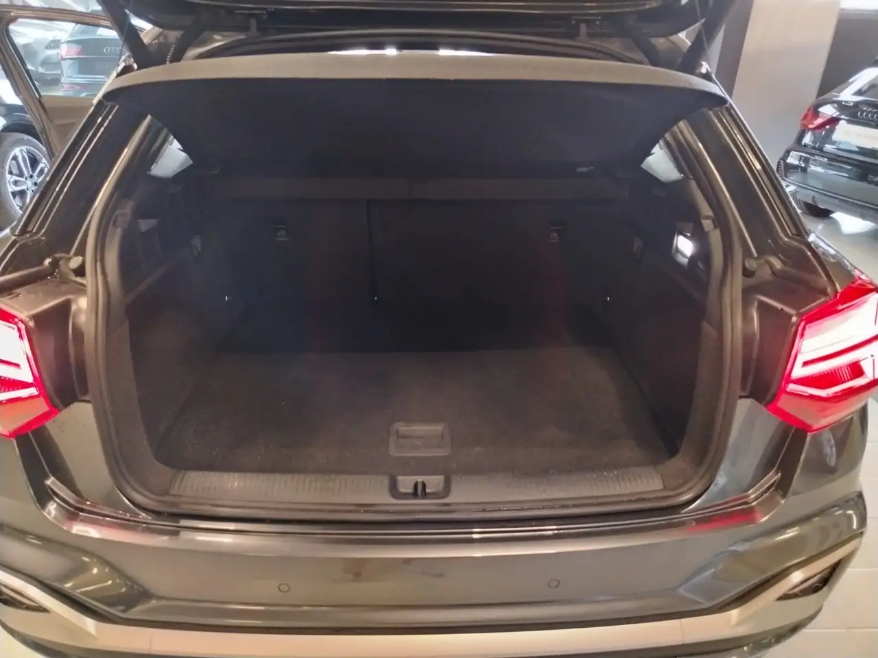 Audi Q2 35 TDI S tronic S line Edition, миниатюра 20