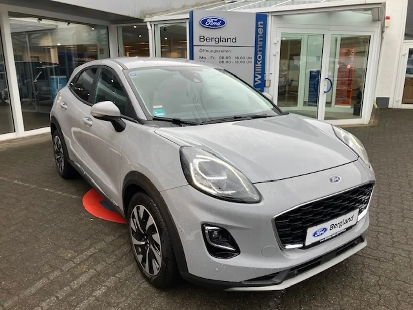Ford Puma Titanium Automatik Fahrassistenz- Komfort- Grau - 2