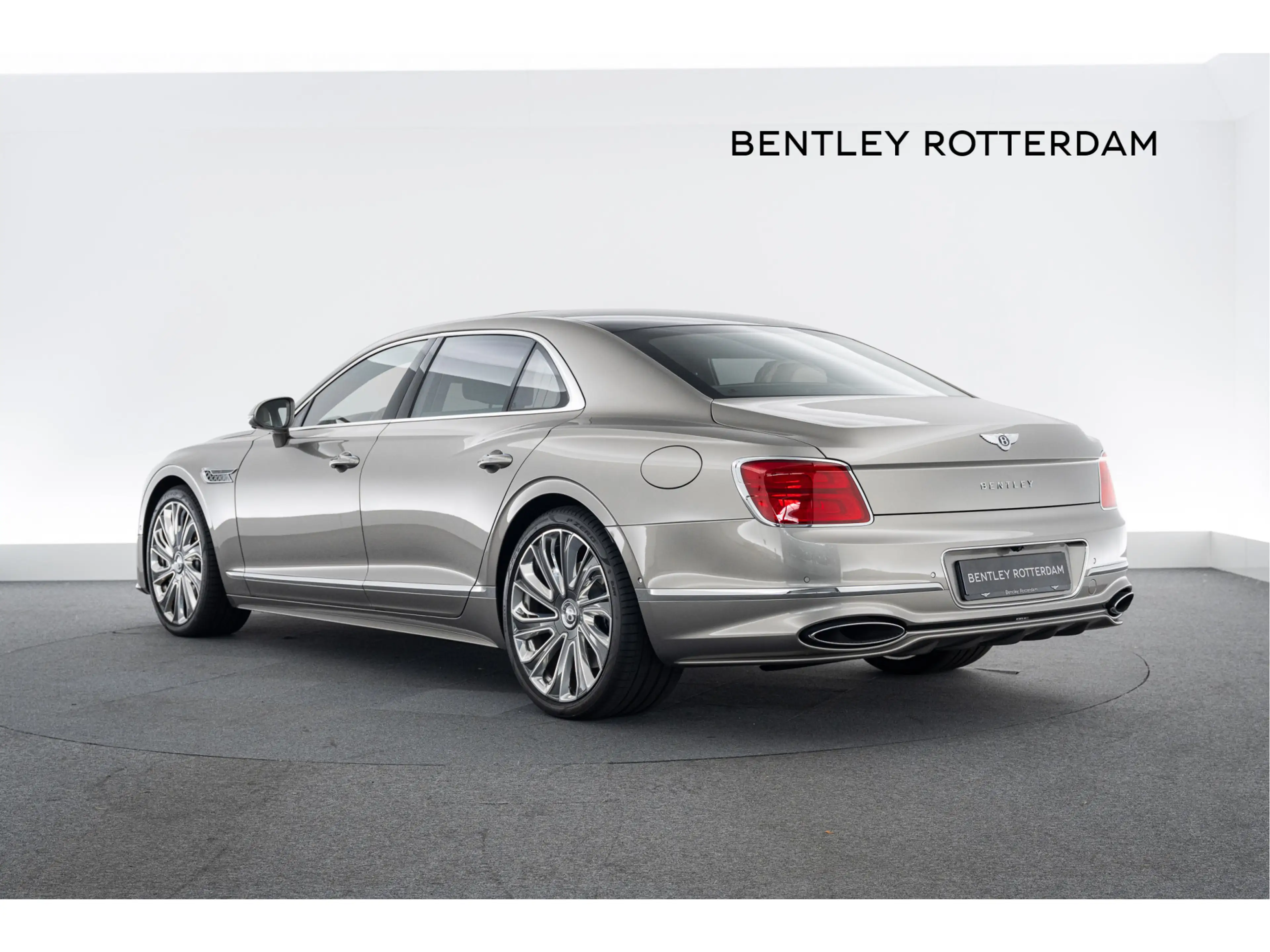 Bentley Flying Spur Mulliner V8 Hybrid MY2026 — photo 3