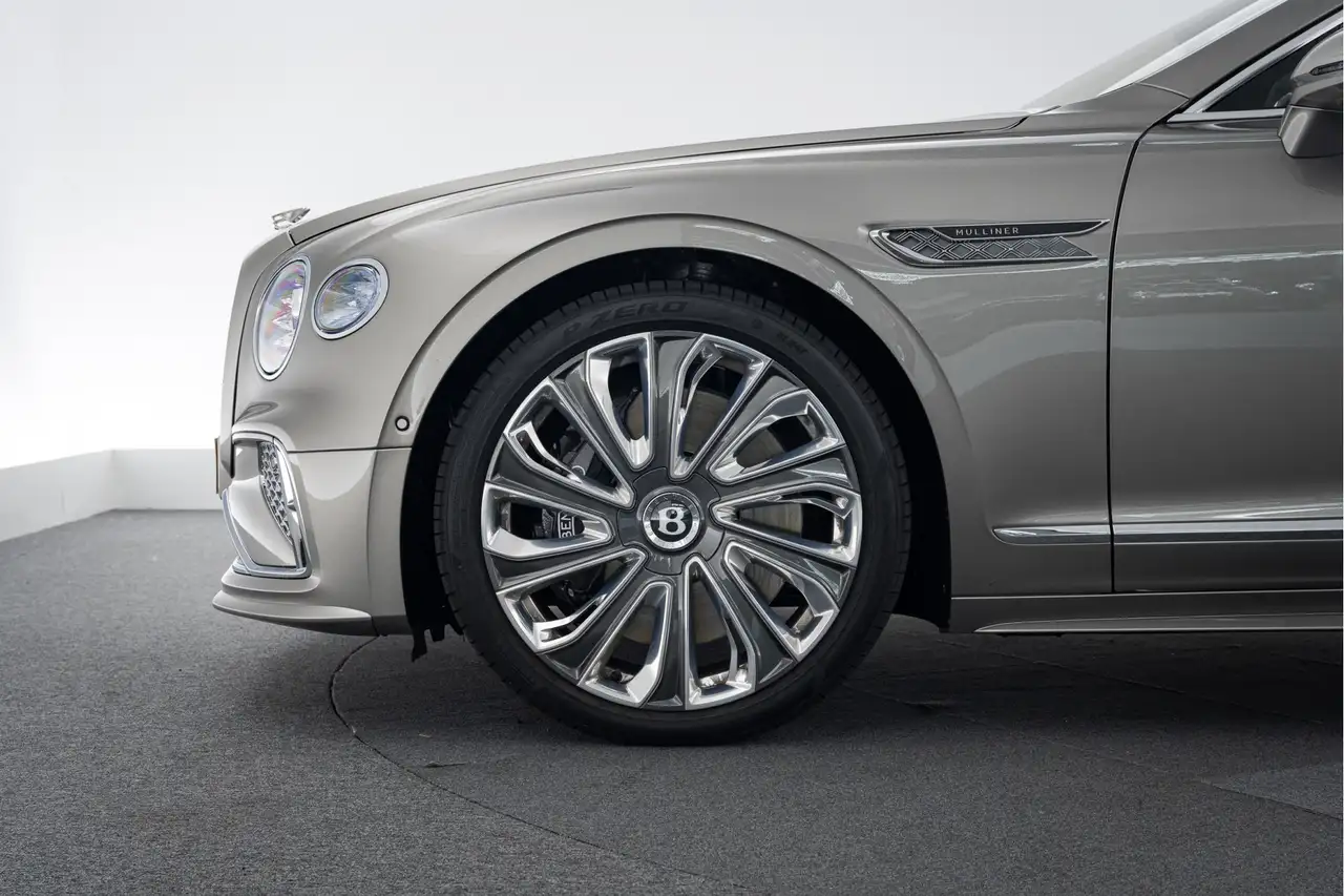 Bentley Flying Spur 2026 — фото 9