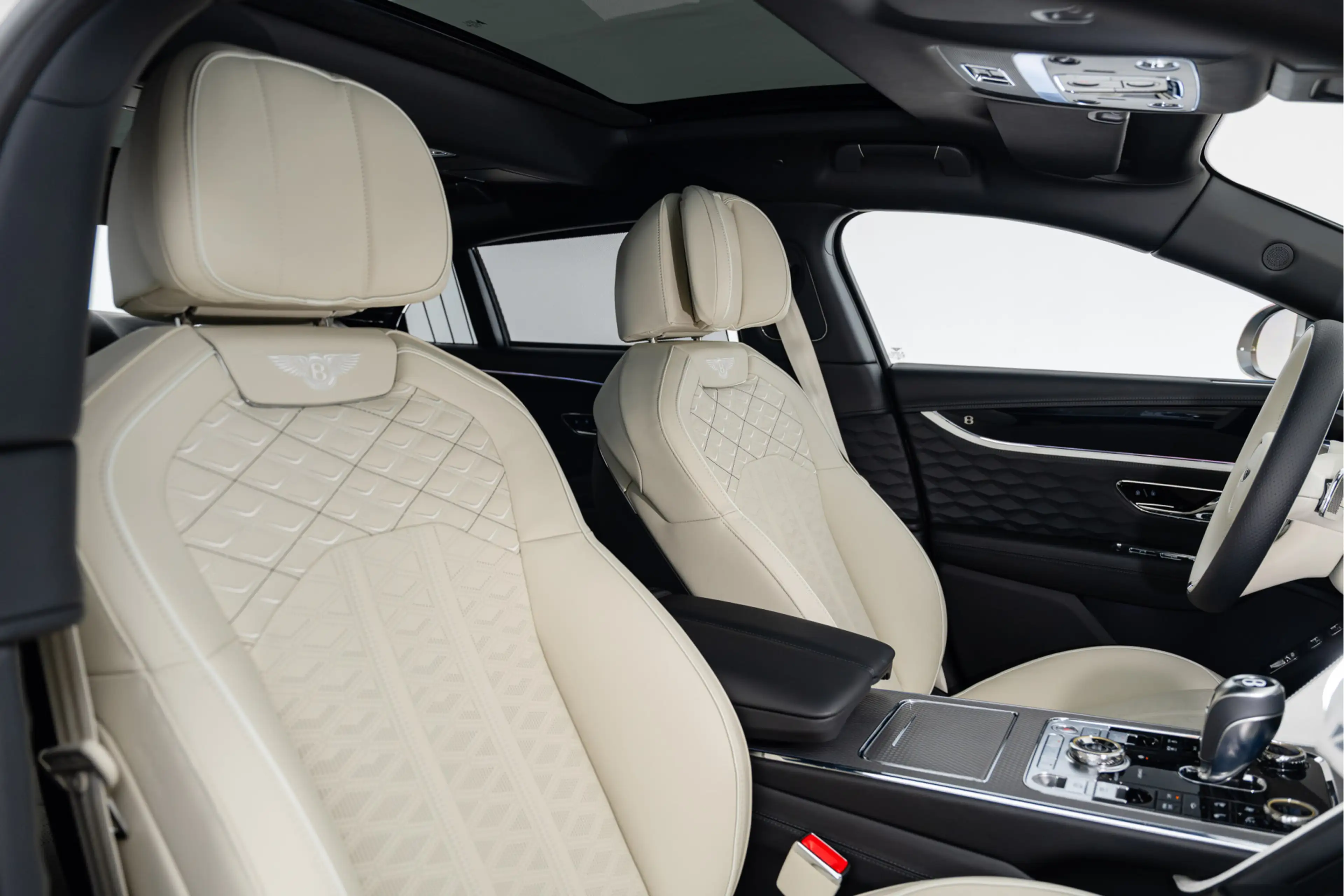 Bentley Flying Spur Mulliner V8 Hybrid MY2026 — photo 8