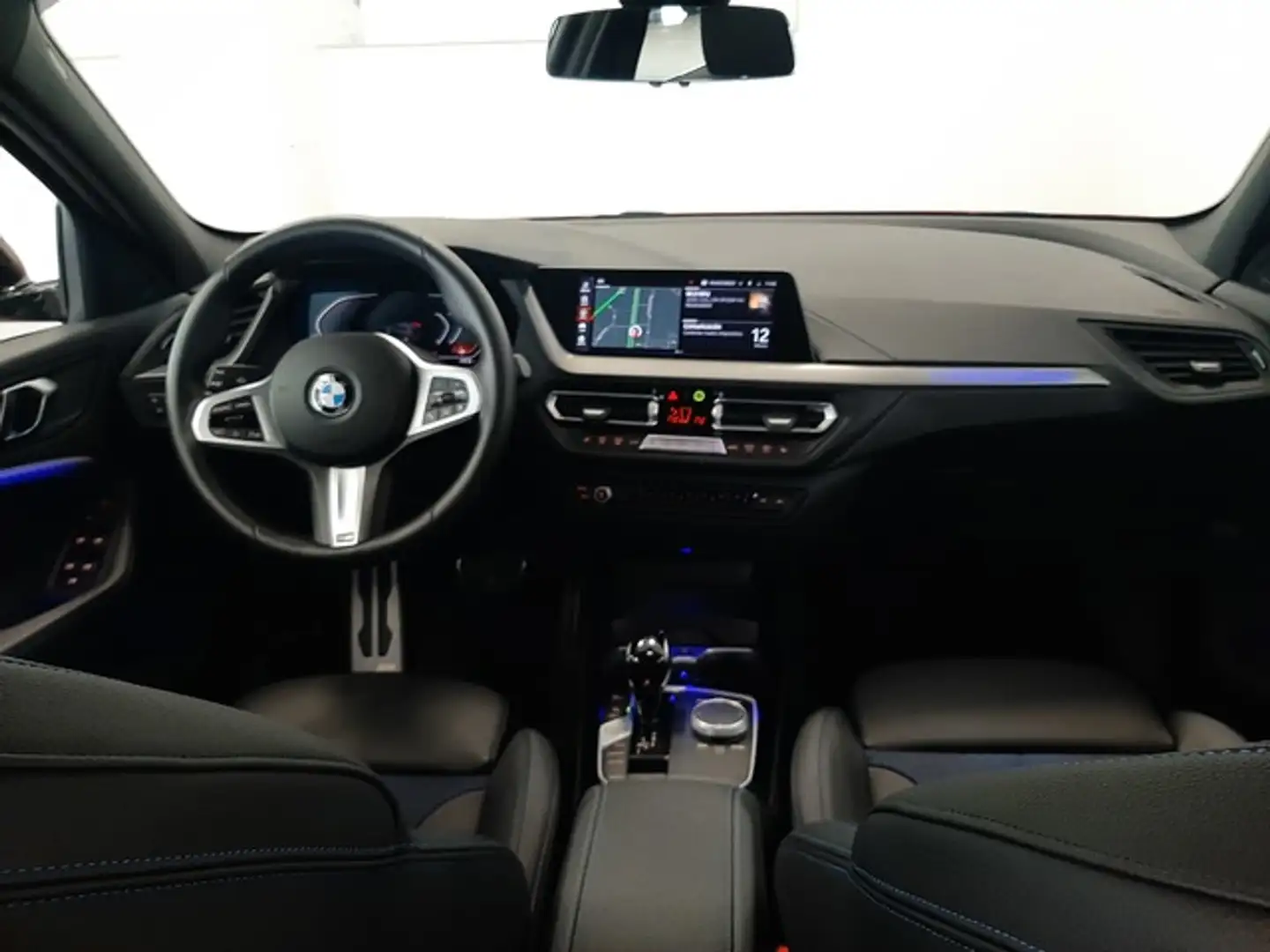BMW 118 118dA Rouge - 2
