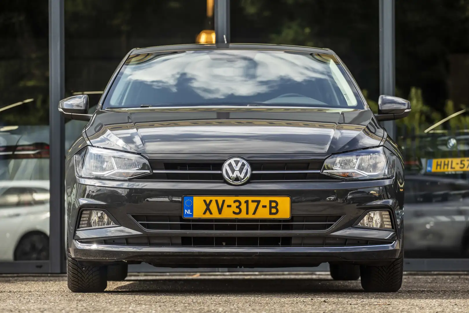 Volkswagen Polo 1.0 TSI Highline Gris - 2