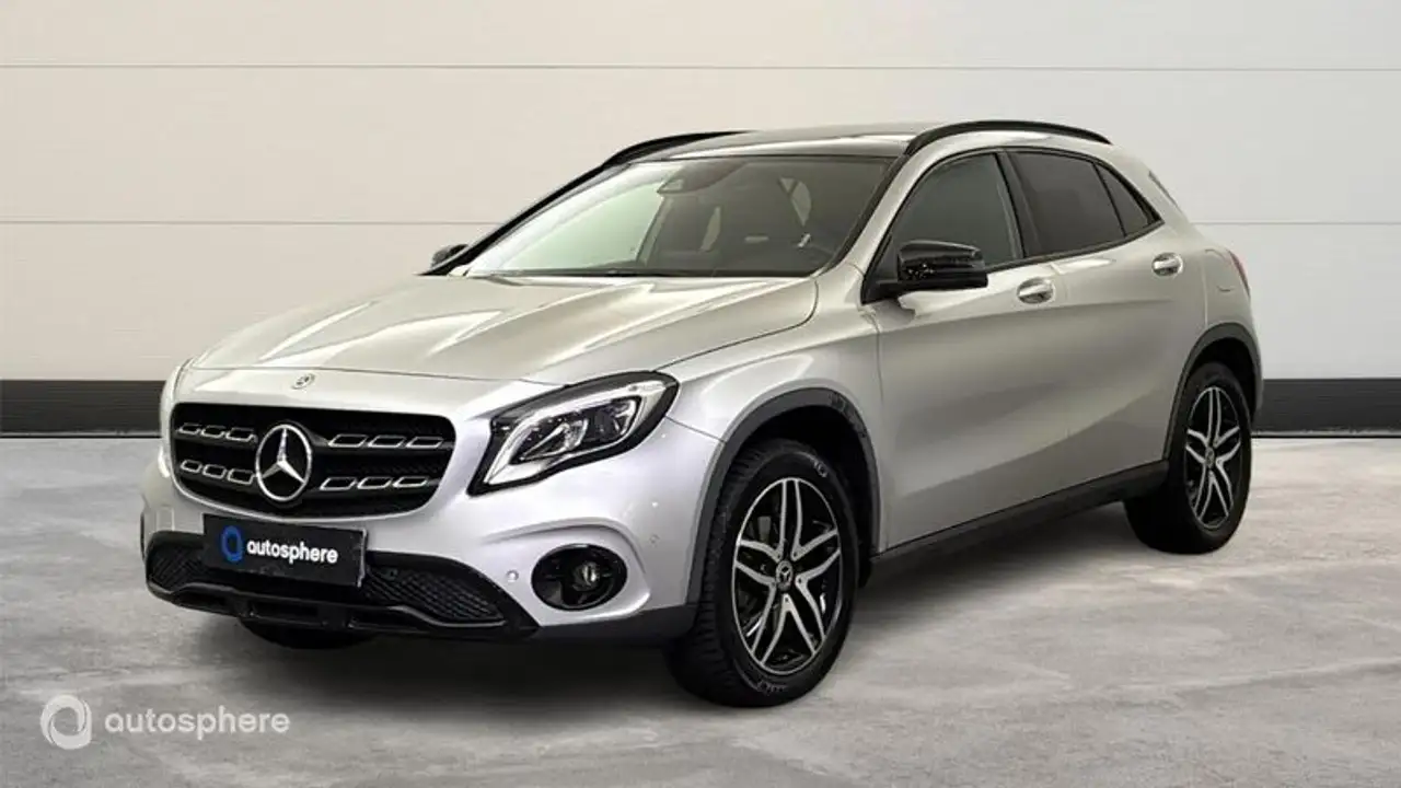 Mercedes-Benz GLA 200