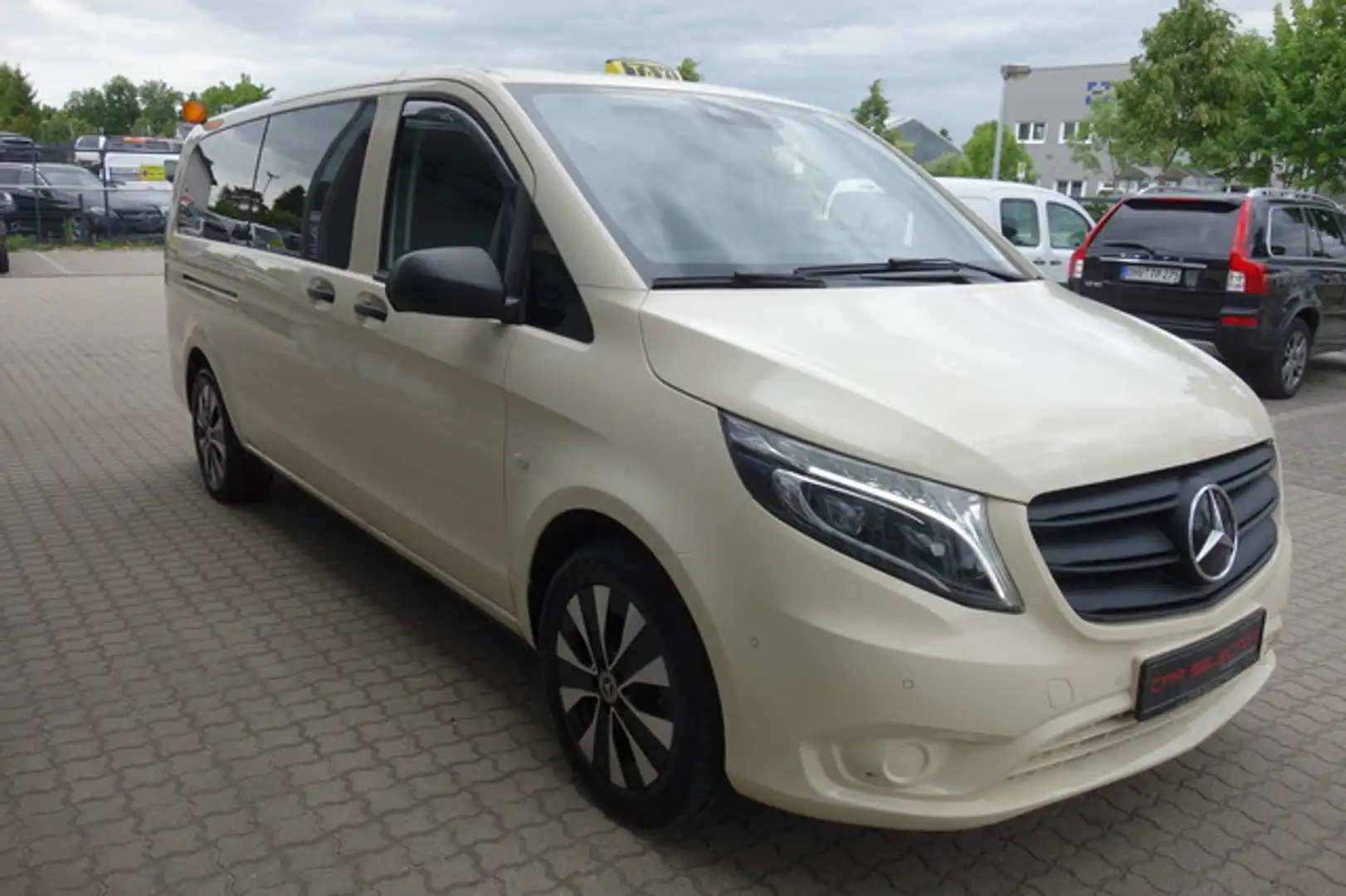 Mercedes-Benz Vito 119 CDI 4Mat ProTourer extralang TAXIPAKET Beige - 2