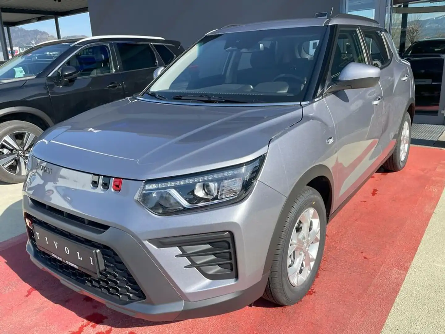KGM Tivoli KGM 1.5 GDI Style Automatik Grau - 1