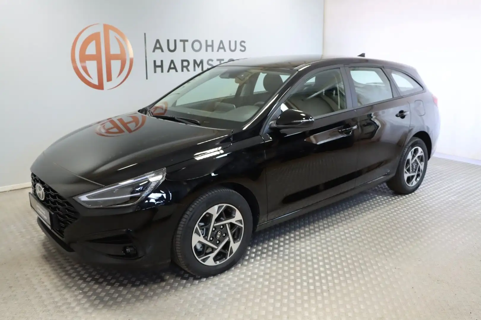 Hyundai i30 cw Comfort AT LED Navi SH Alufelgen Kamera Negru - 2