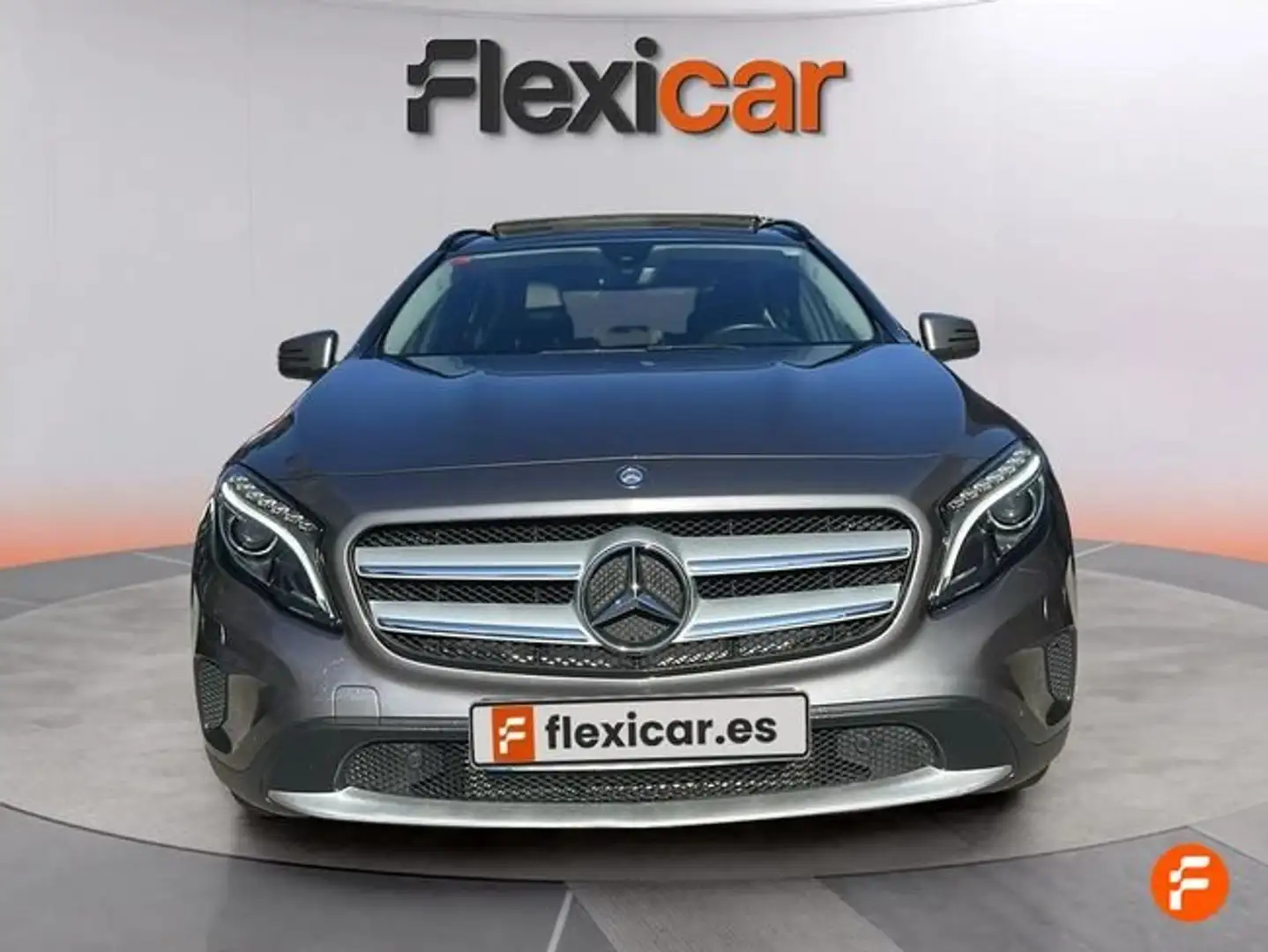 Mercedes-Benz GLA 220 220d 4Matic 8G-DCT Gris - 2