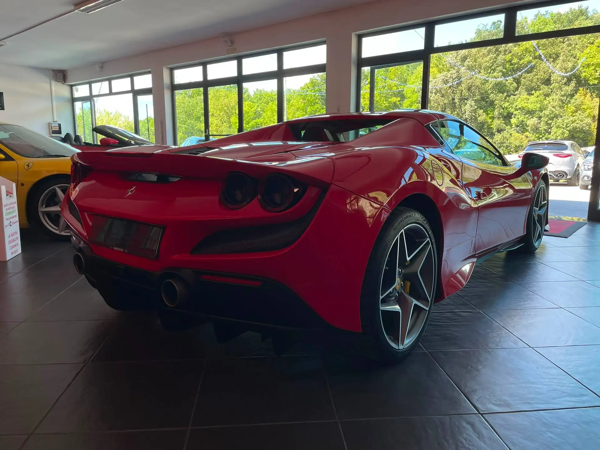 Ferrari F8 2021 빨강 사진 6