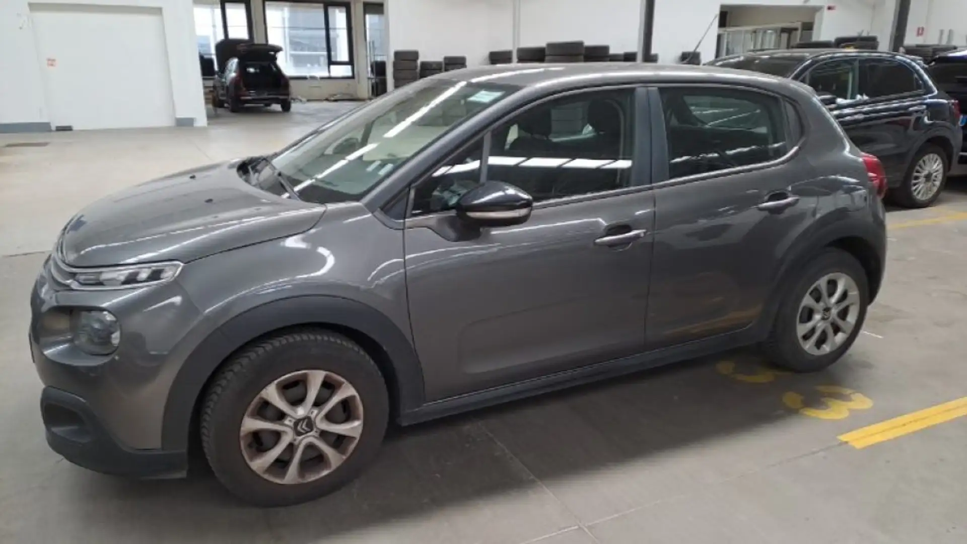 Citroen C3 PureTech 82 S&S Feel ***OK NEOPATENTATI*** Grijs - 2