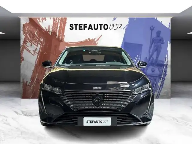 Peugeot 308 view 2