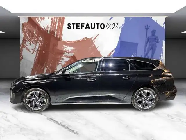 Peugeot 308 view 4