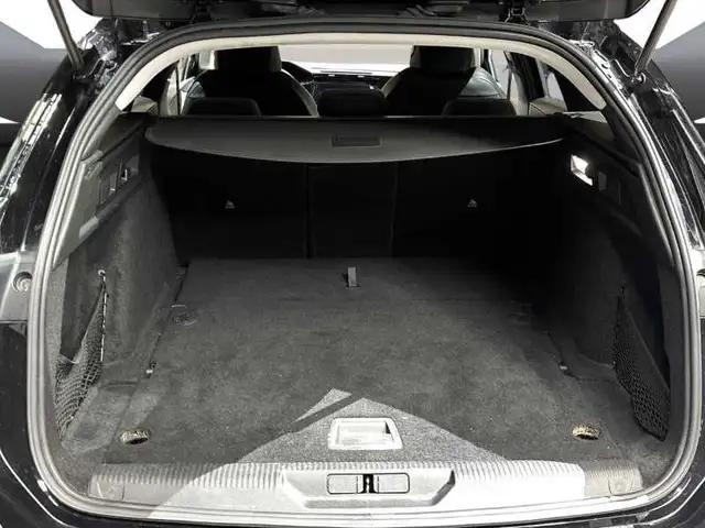 Peugeot 308 view 7