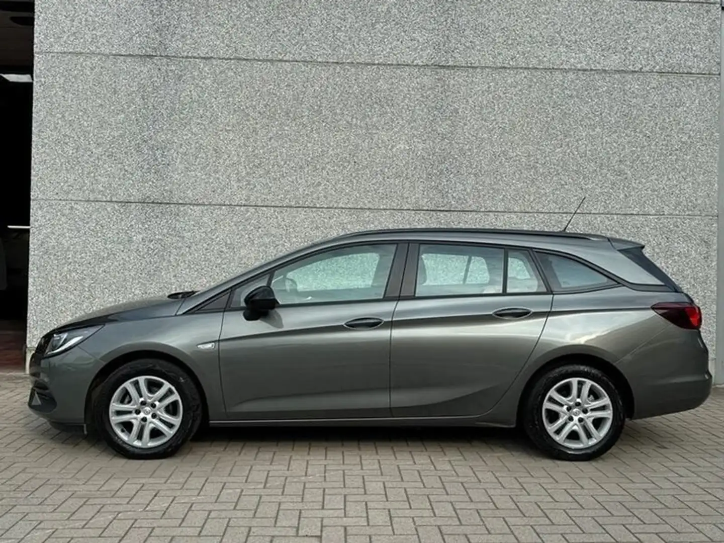 Opel Astra 1.2T 110PK EDITION PARKPILOT/CARPLAY/CRUISE CONTRO Grijs - 2