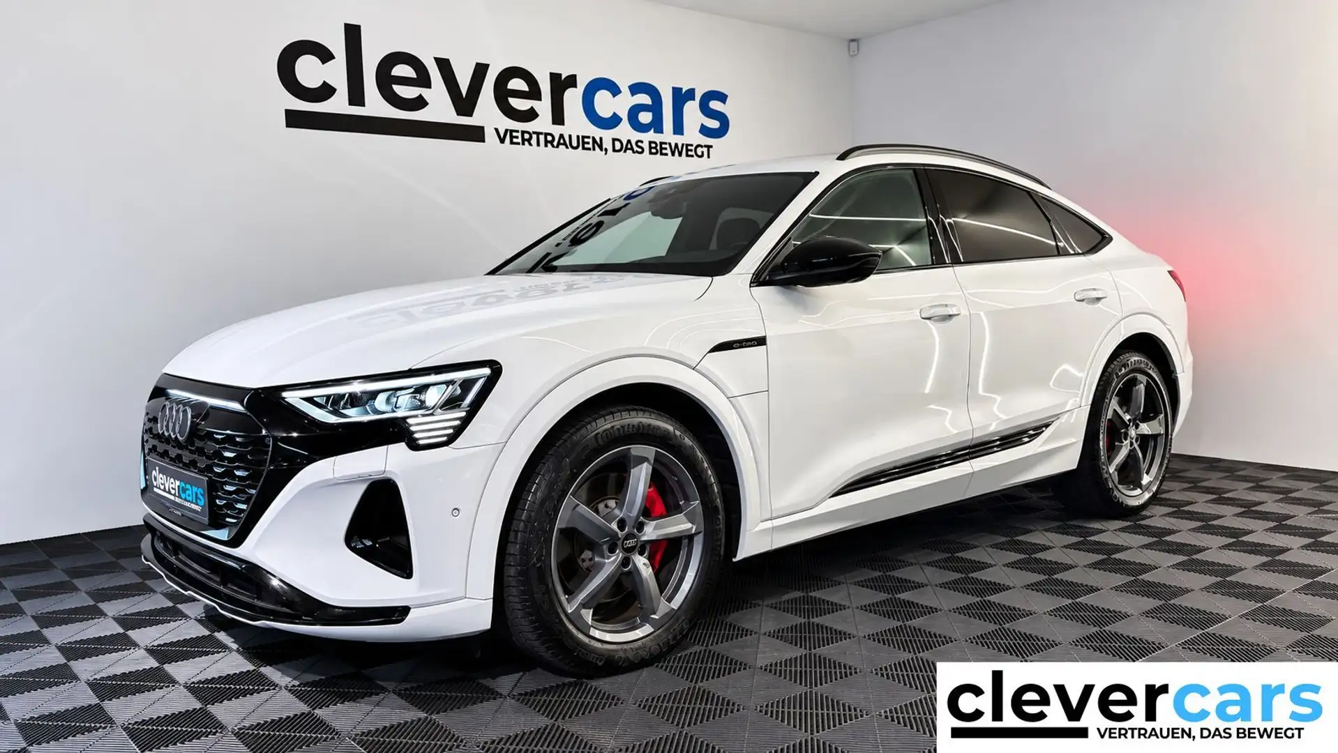 Audi Q8 e-tron 55 quattro advanced Weiß - 1
