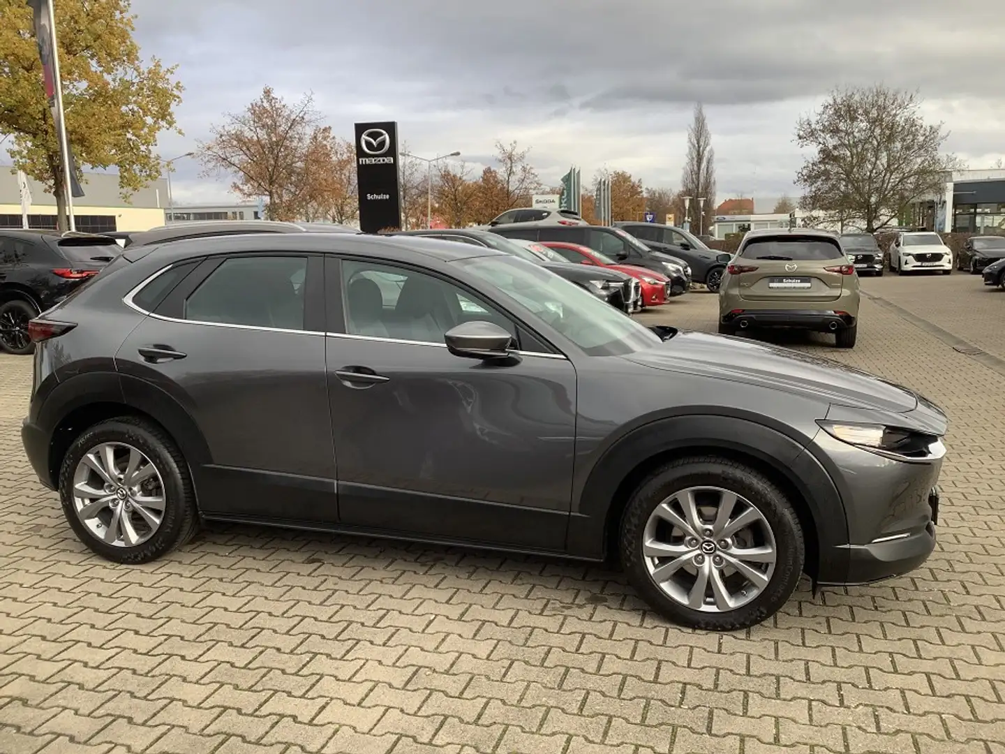 Mazda CX-30 SKYACTIV-G 2.0 Selection Garantie bis 03/2028 Grau - 2