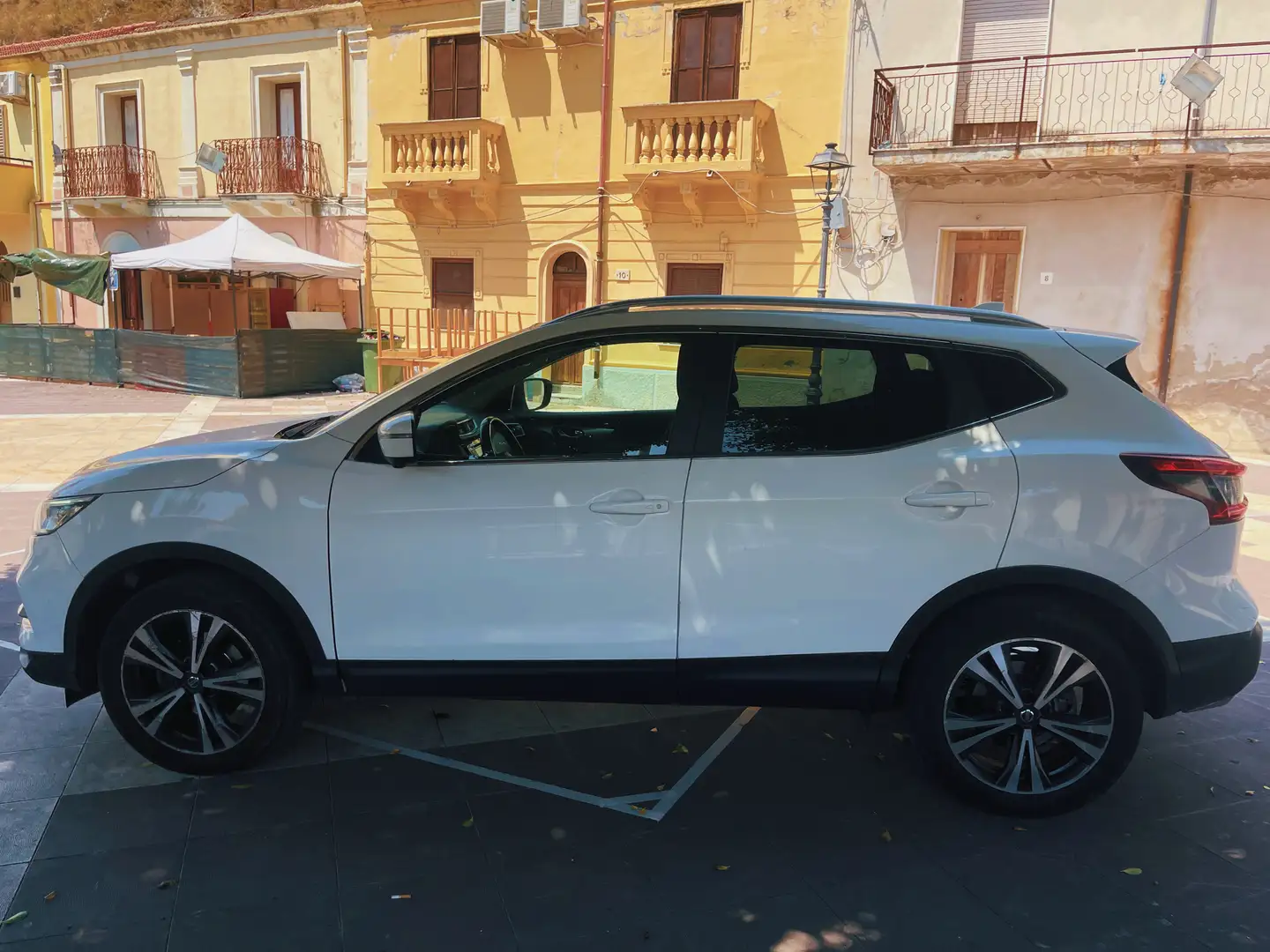 Nissan Qashqai 1.6 dci N-Connecta 2wd 130cv xtronic - 2