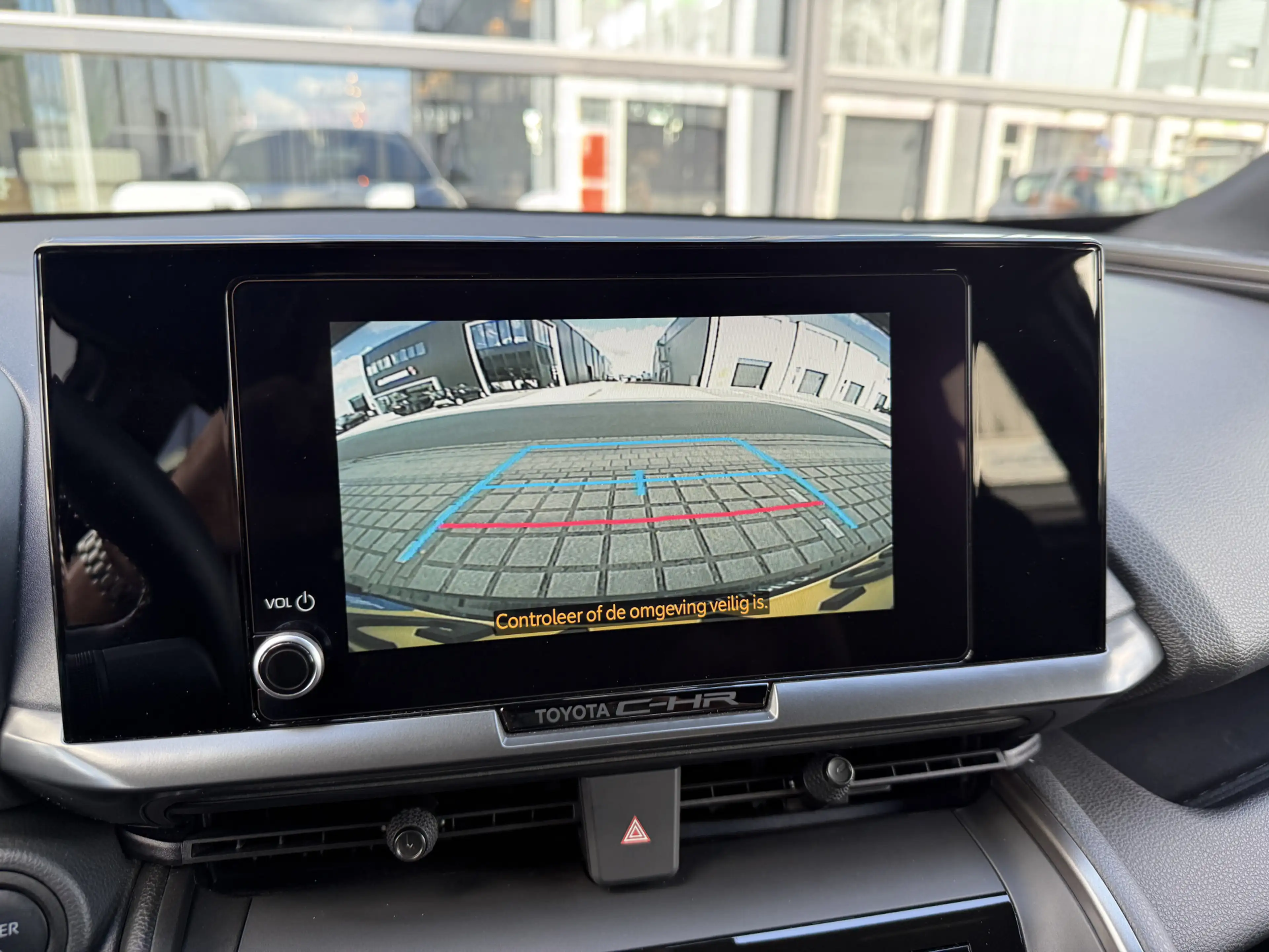 Toyota C-HR 1.8 Hybrid 140 Dynamic Apple/Camera — photo 6