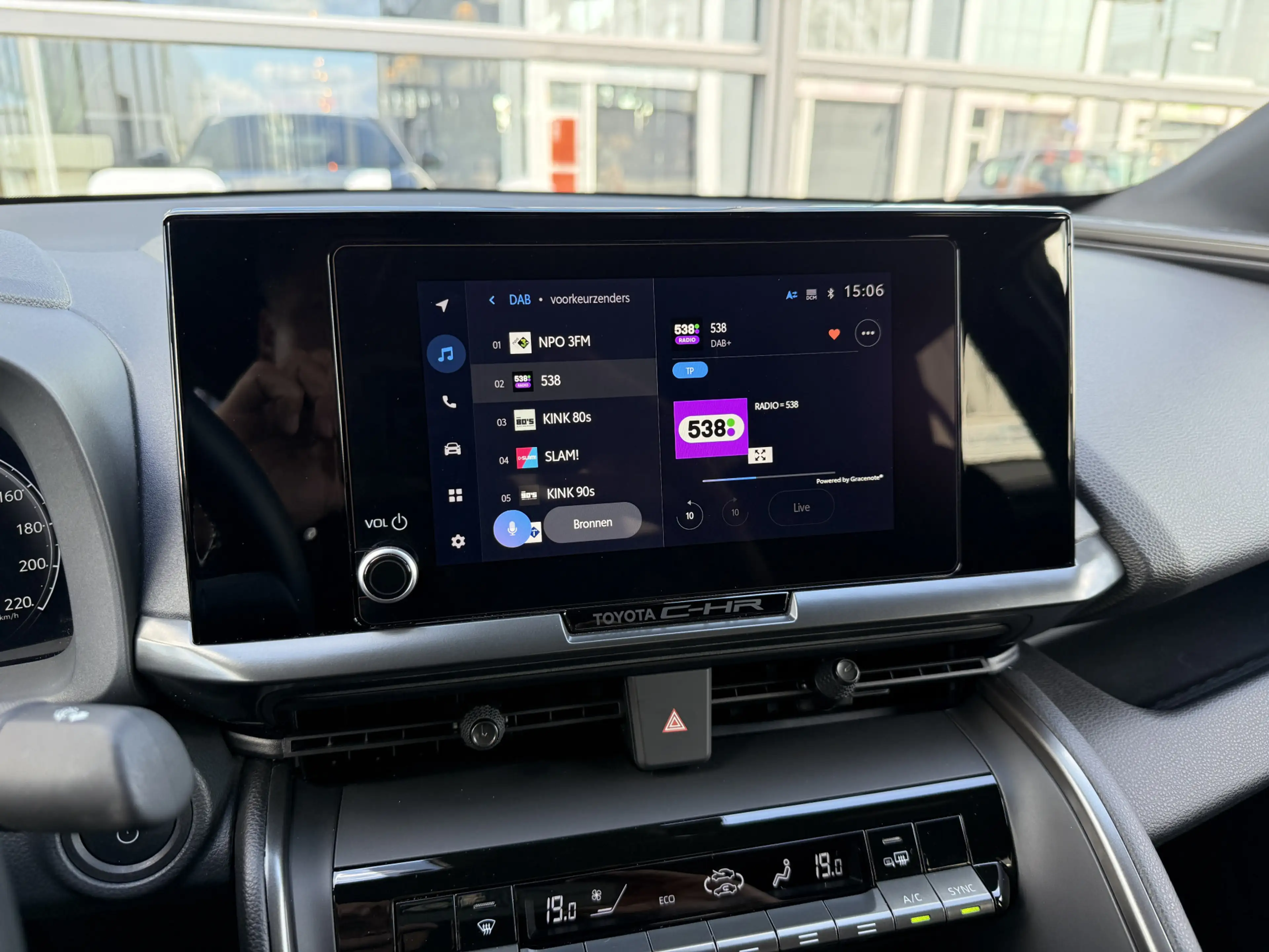 Toyota C-HR 1.8 Hybrid 140 Dynamic Apple/Camera — photo 30