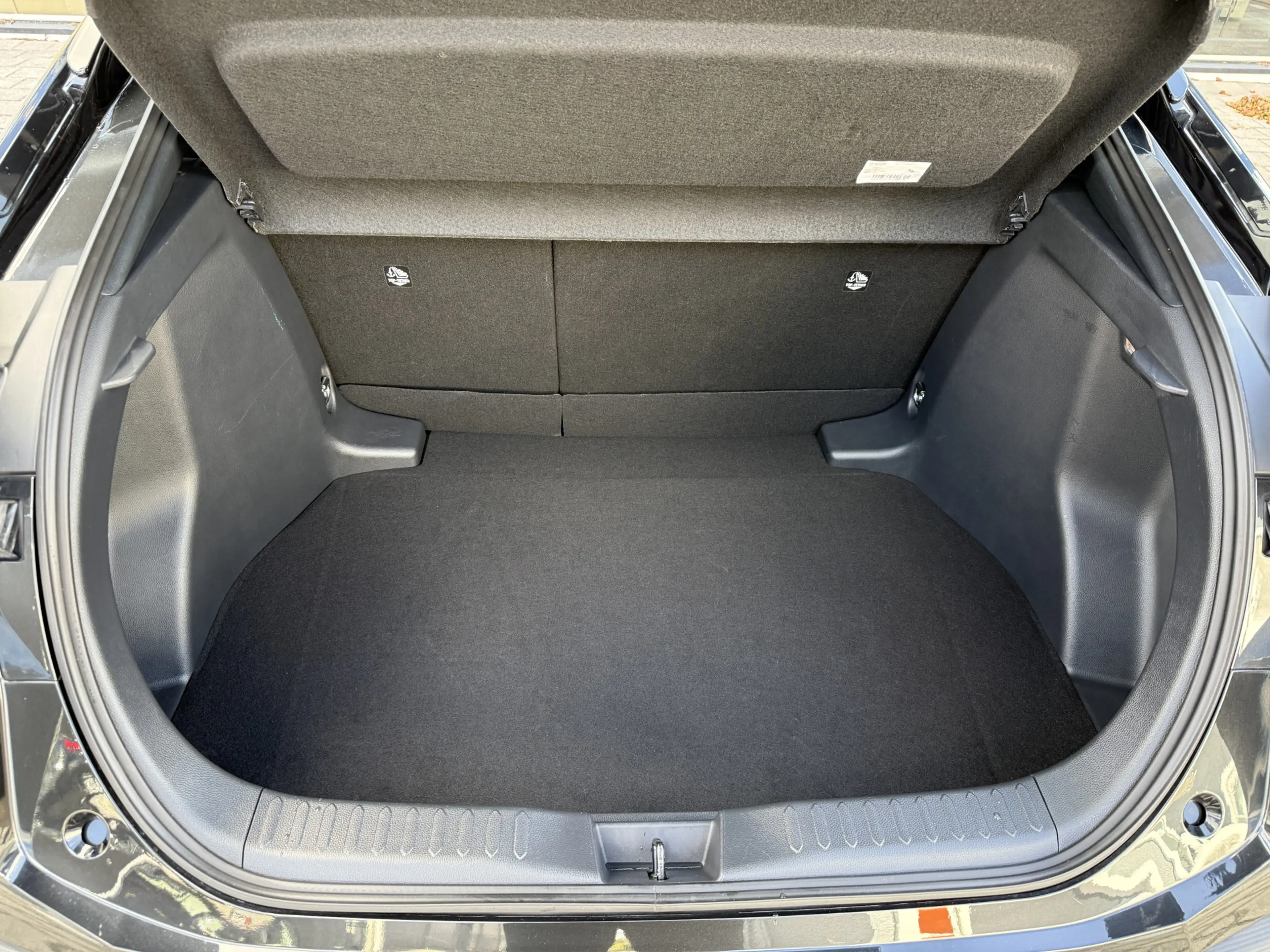 Toyota C-HR 1.8 Hybrid 140 Dynamic Apple/Camera — photo 26