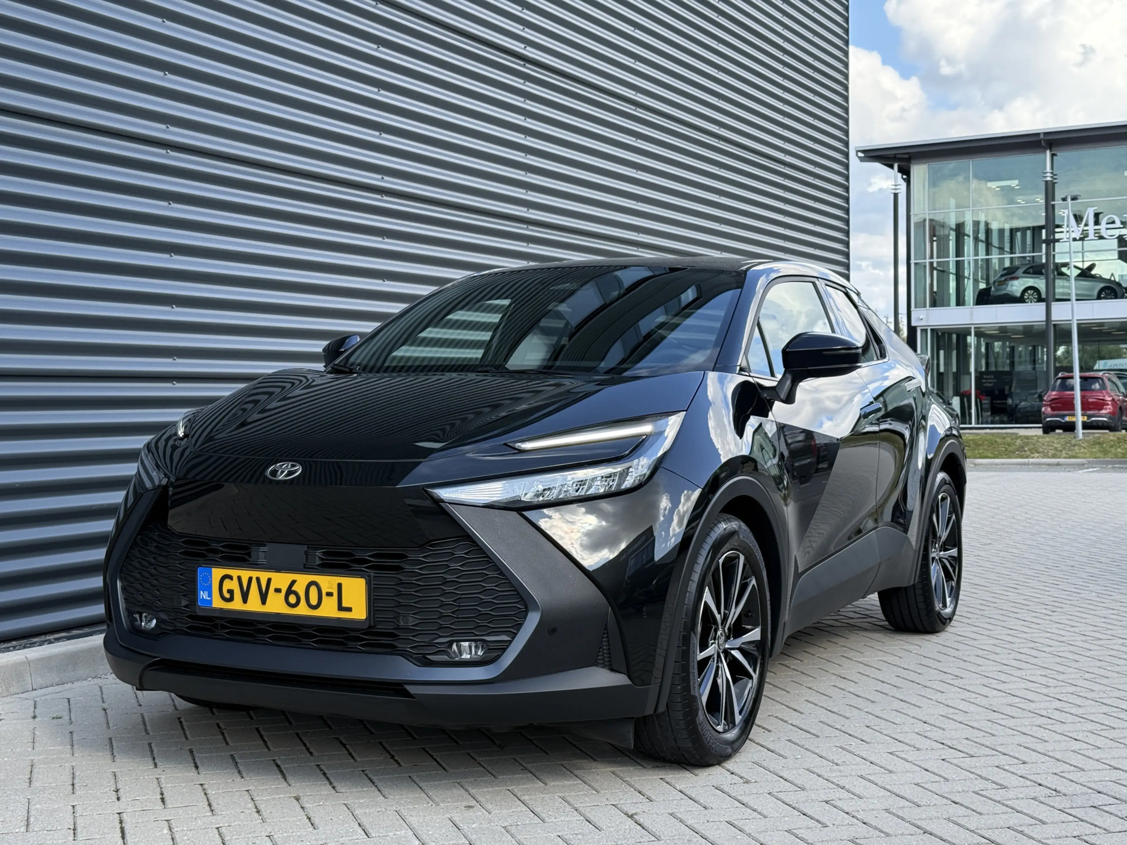 Toyota C-HR 1.8 Hybrid 140 Dynamic Apple/Camera — photo 14