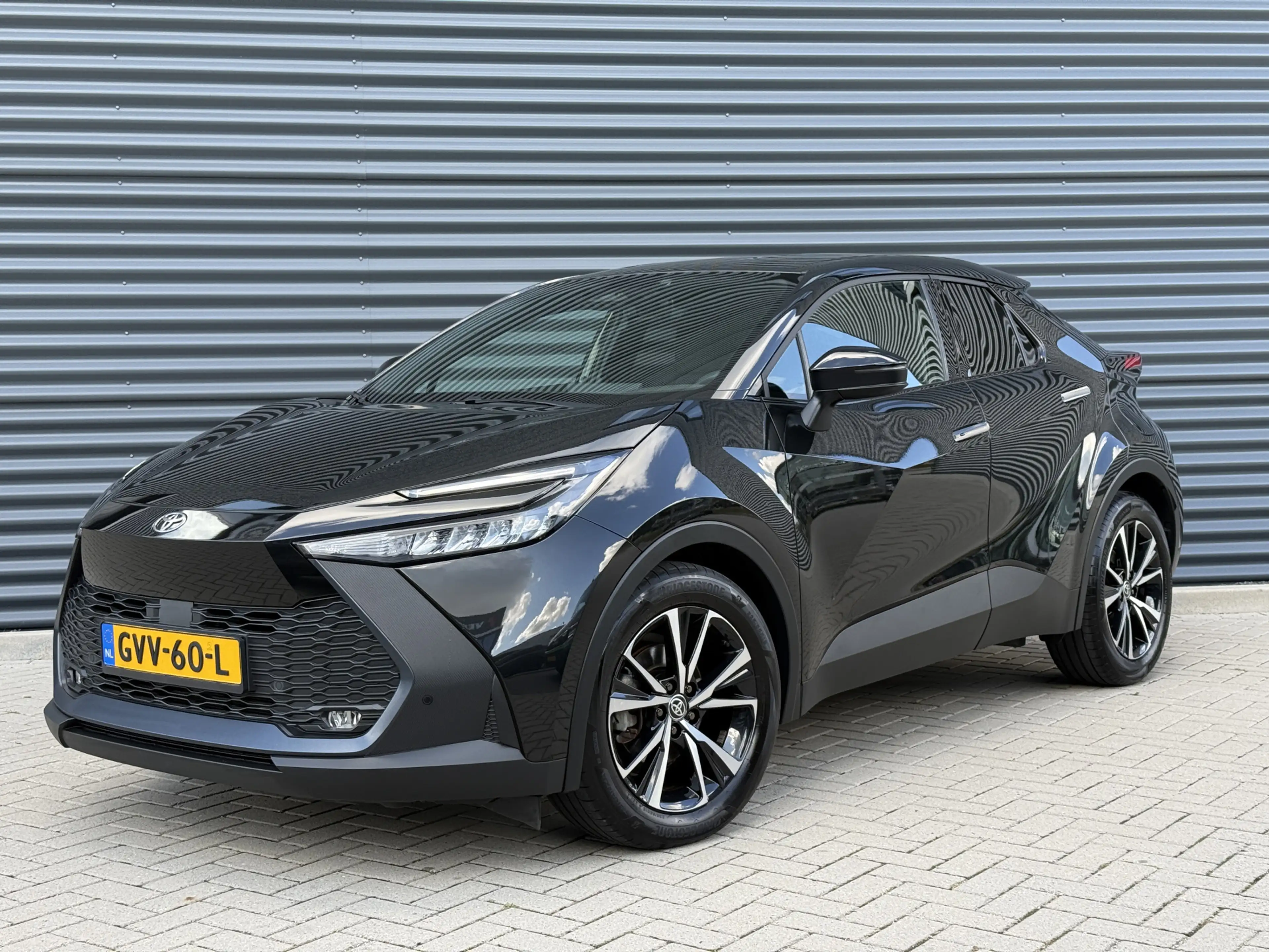 Toyota C-HR 1.8 Hybrid 140 Dynamic Apple/Camera — photo 34