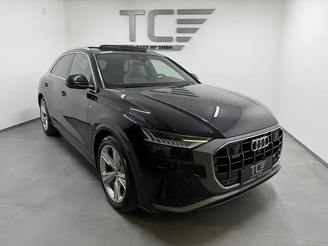 Audi Q8 main image
