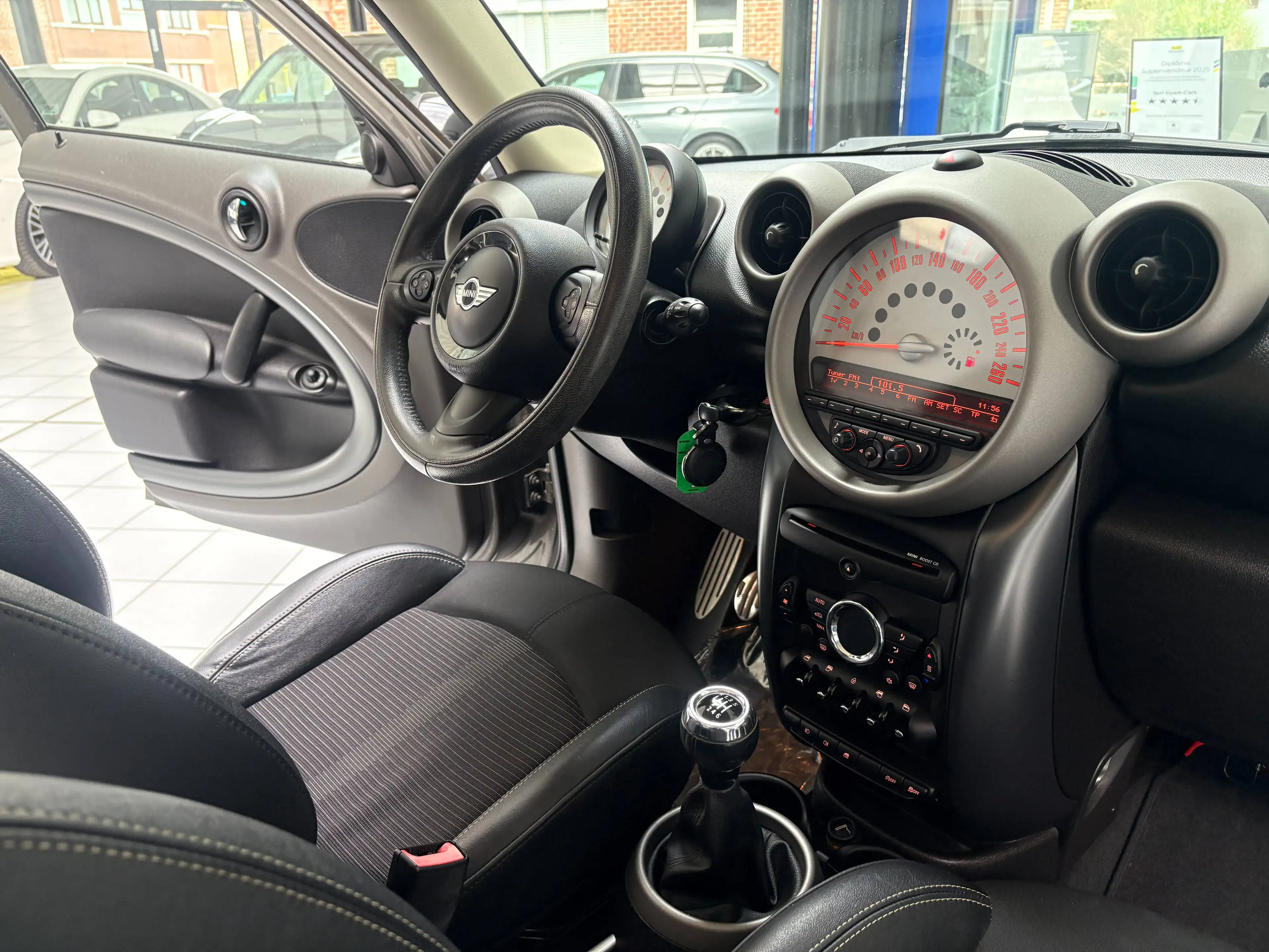 MINI Cooper SD Countryman Mini Countryman 2.0 D *XENON * CUIR * H&K * PDC * JANTES * — photo 13