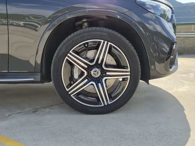 Mercedes-Benz 300 view 13