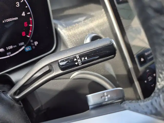 Mercedes-Benz 300 view 10