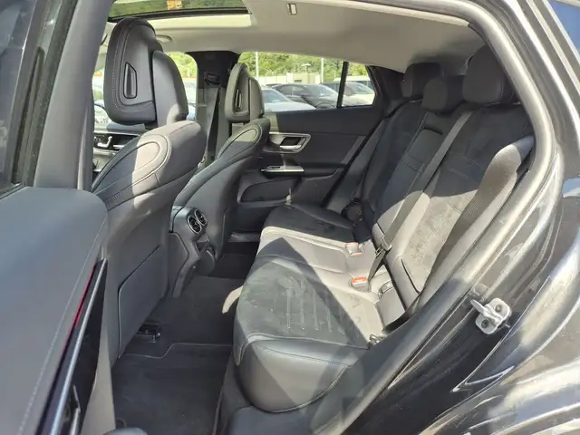 Mercedes-Benz 300 view 7