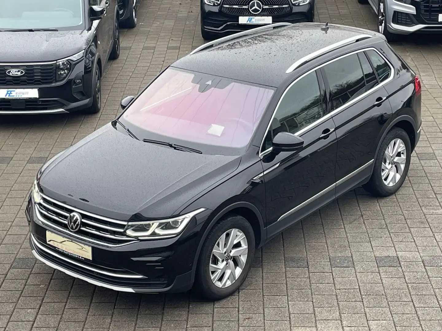 Volkswagen Tiguan 2.0 TDI Elegance 4Motion*Leder*AHK* Noir - 1
