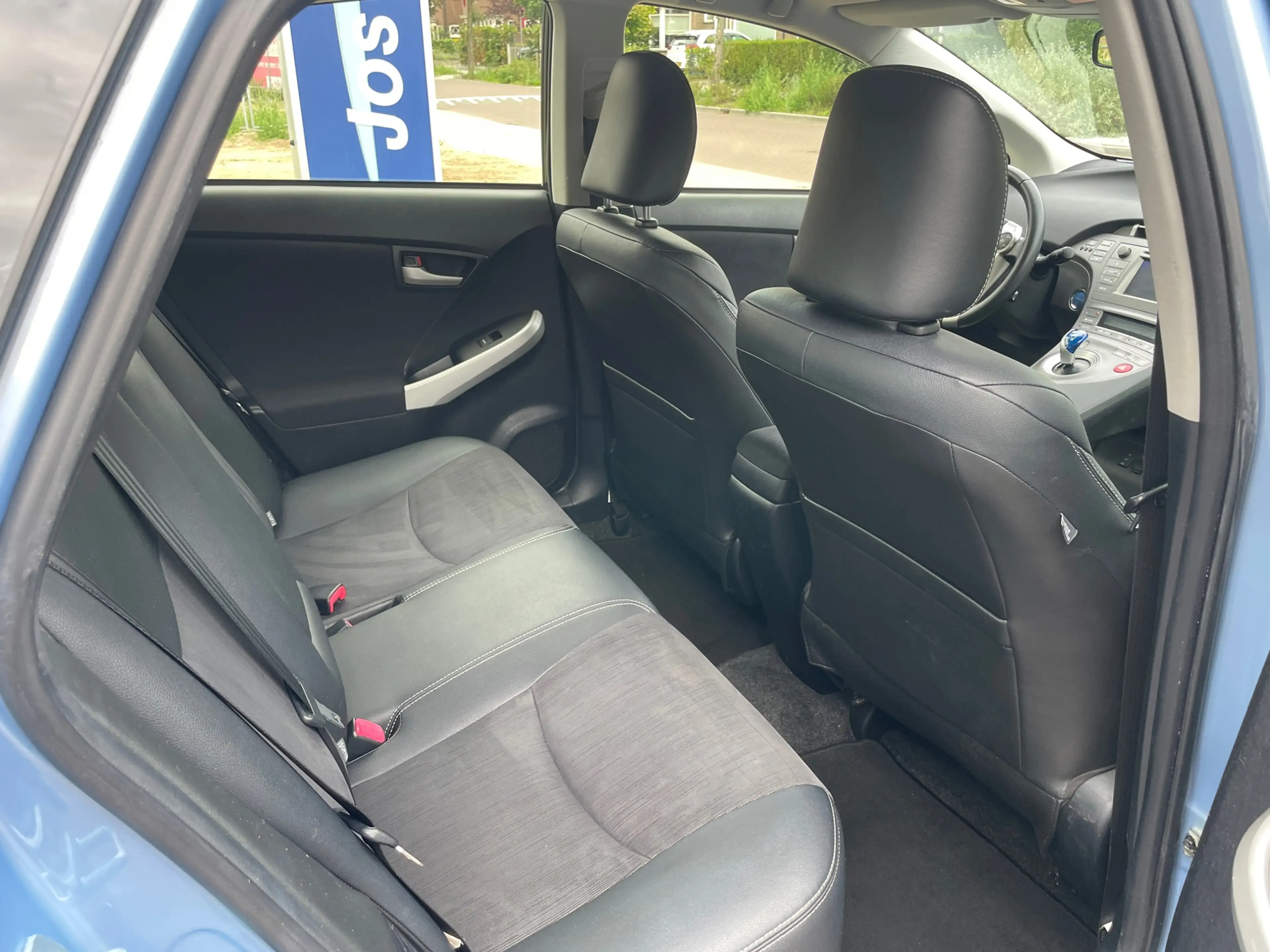 Toyota Prius 1.8 Plug-in Aspiration — photo 10