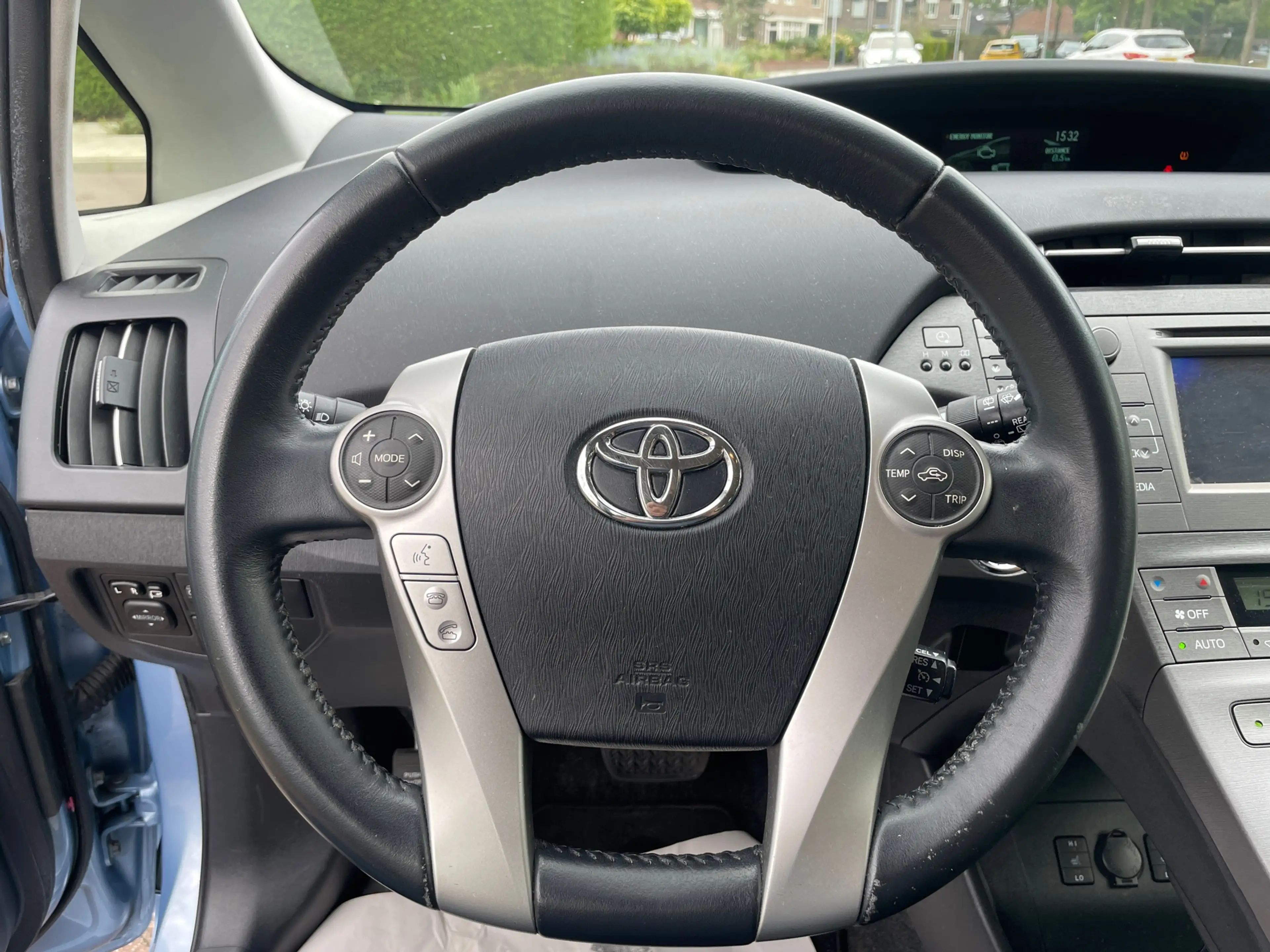 Toyota Prius 1.8 Plug-in Aspiration — photo 14