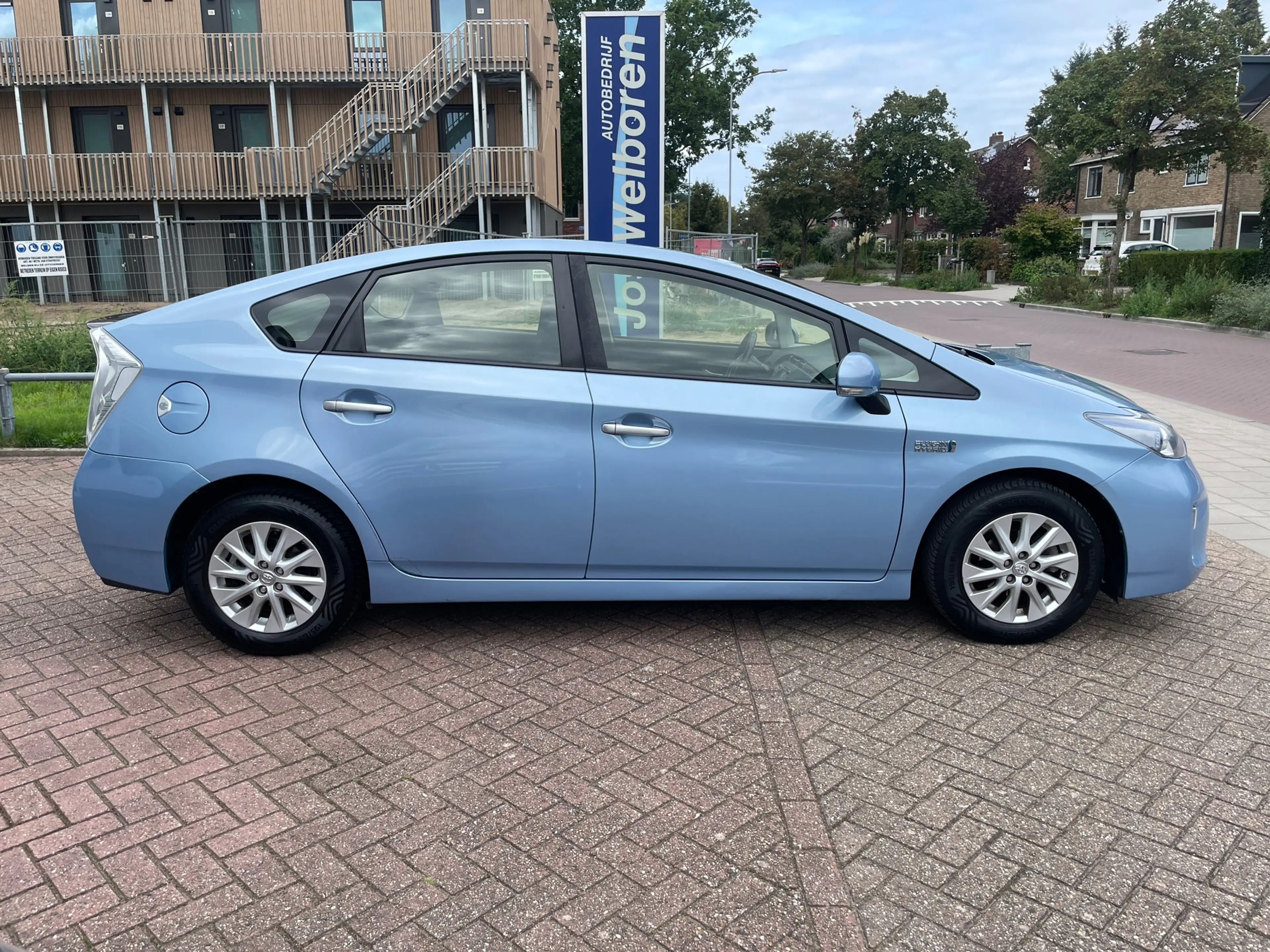 Toyota Prius 1.8 Plug-in Aspiration — photo 8