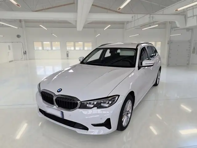 BMW 318 318D 48V BUSINESS ADVANTAGE TOURING AUTO STATION WAGON