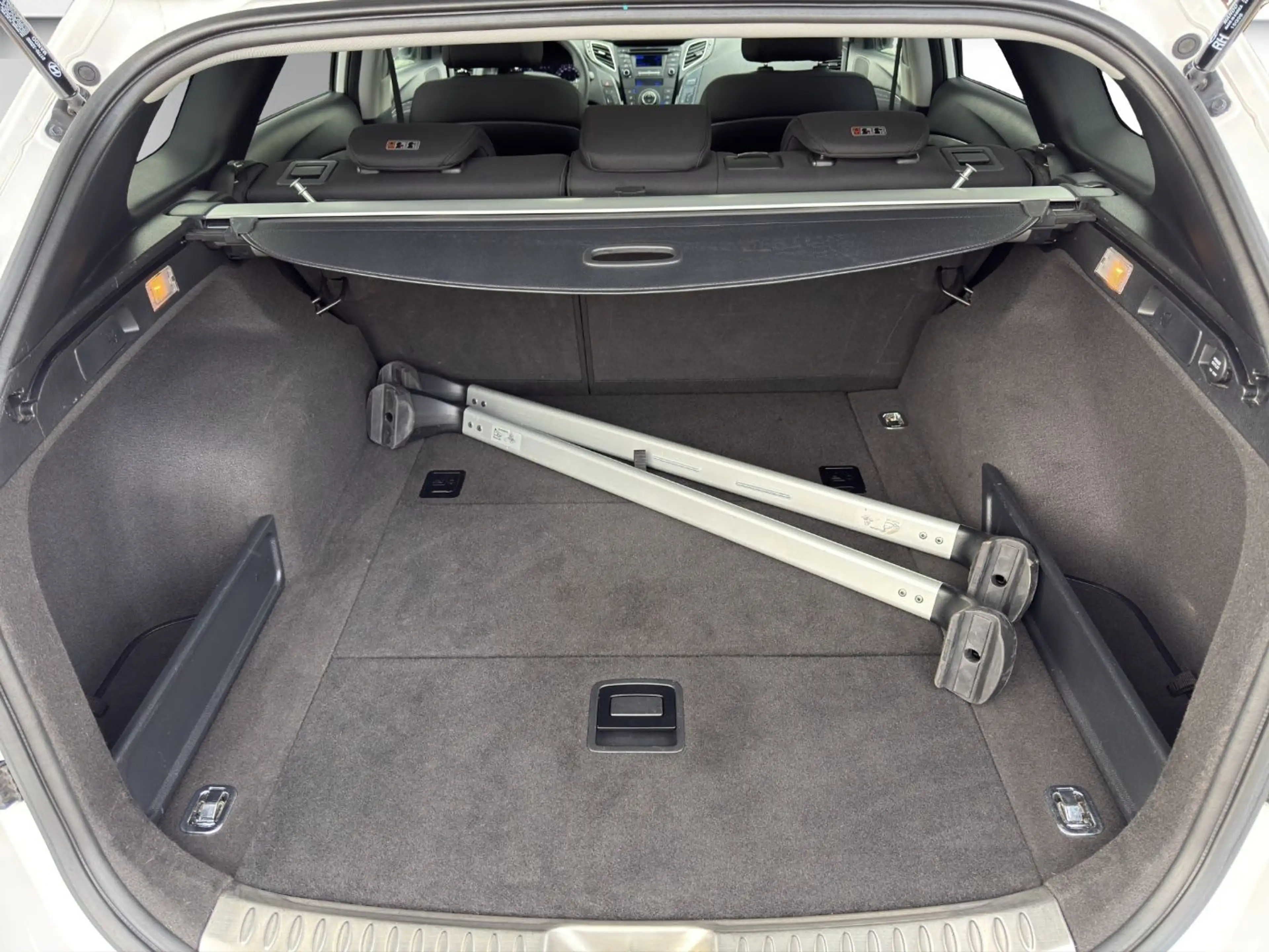 Hyundai i40 cw Trend blue Sitzheizung, Parkpilot — photo 13