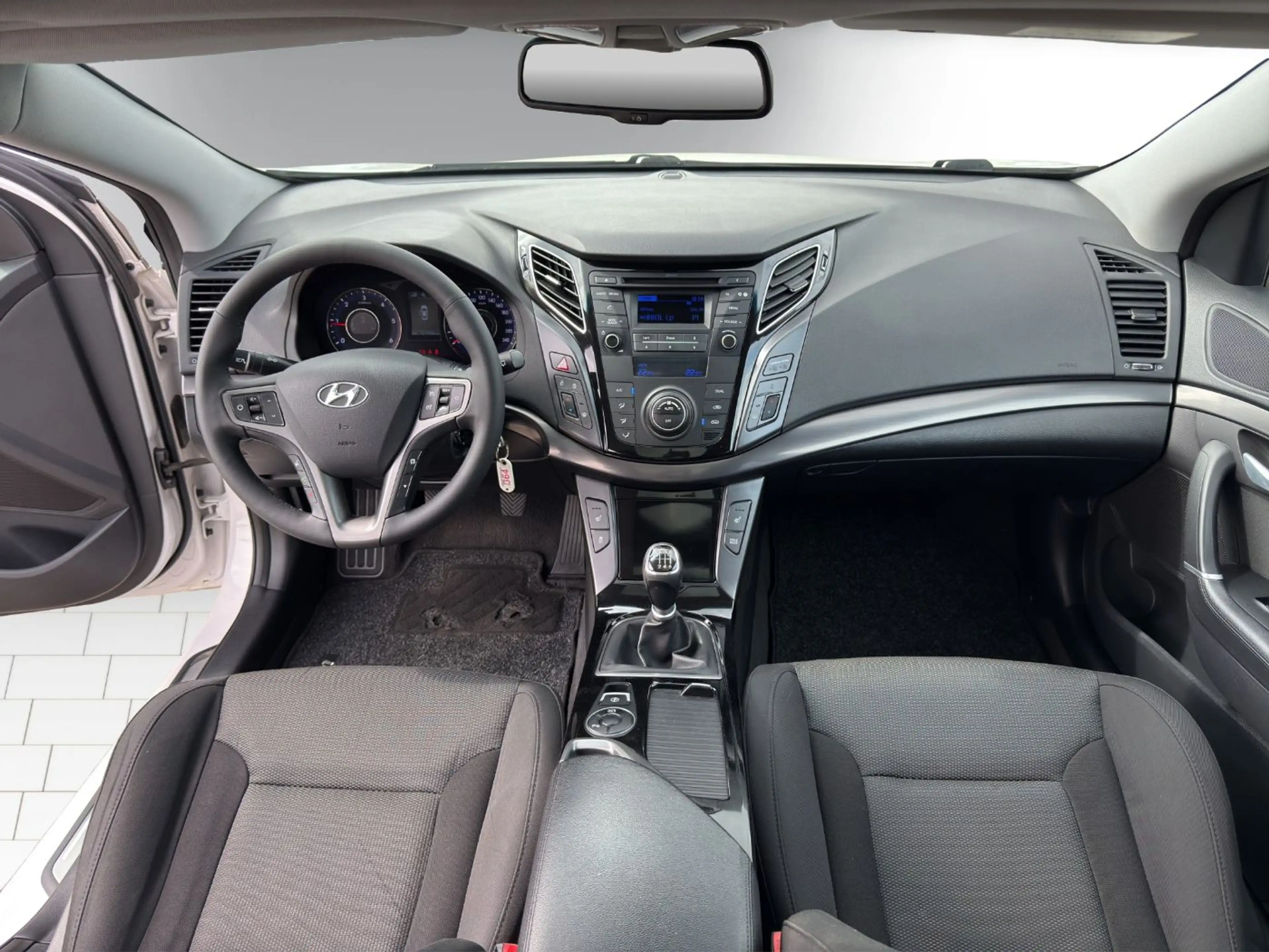 Hyundai i40 cw Trend blue Sitzheizung, Parkpilot — photo 9