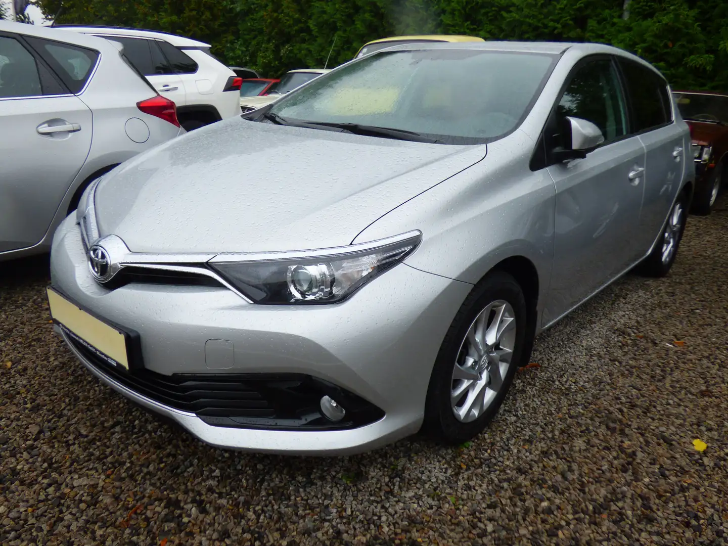 Toyota Auris Auris 1.2 Turbo Design Edition Silber - 1