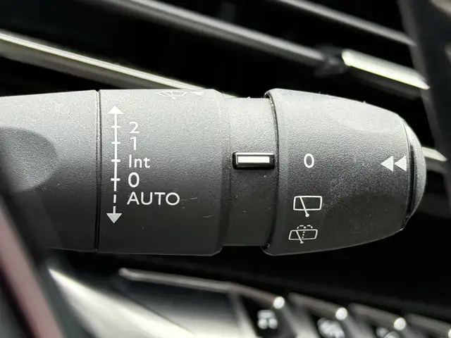 Peugeot 3008 view 14