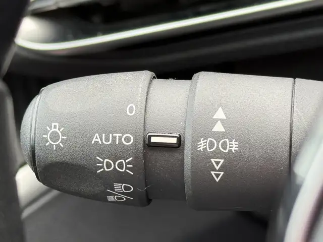 Peugeot 3008 view 9