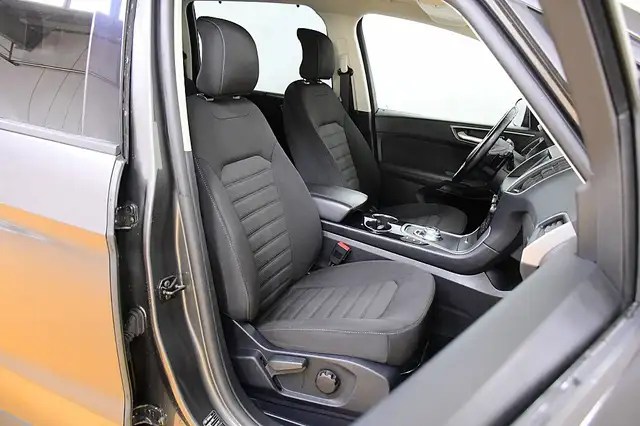 Ford Galaxy view 6