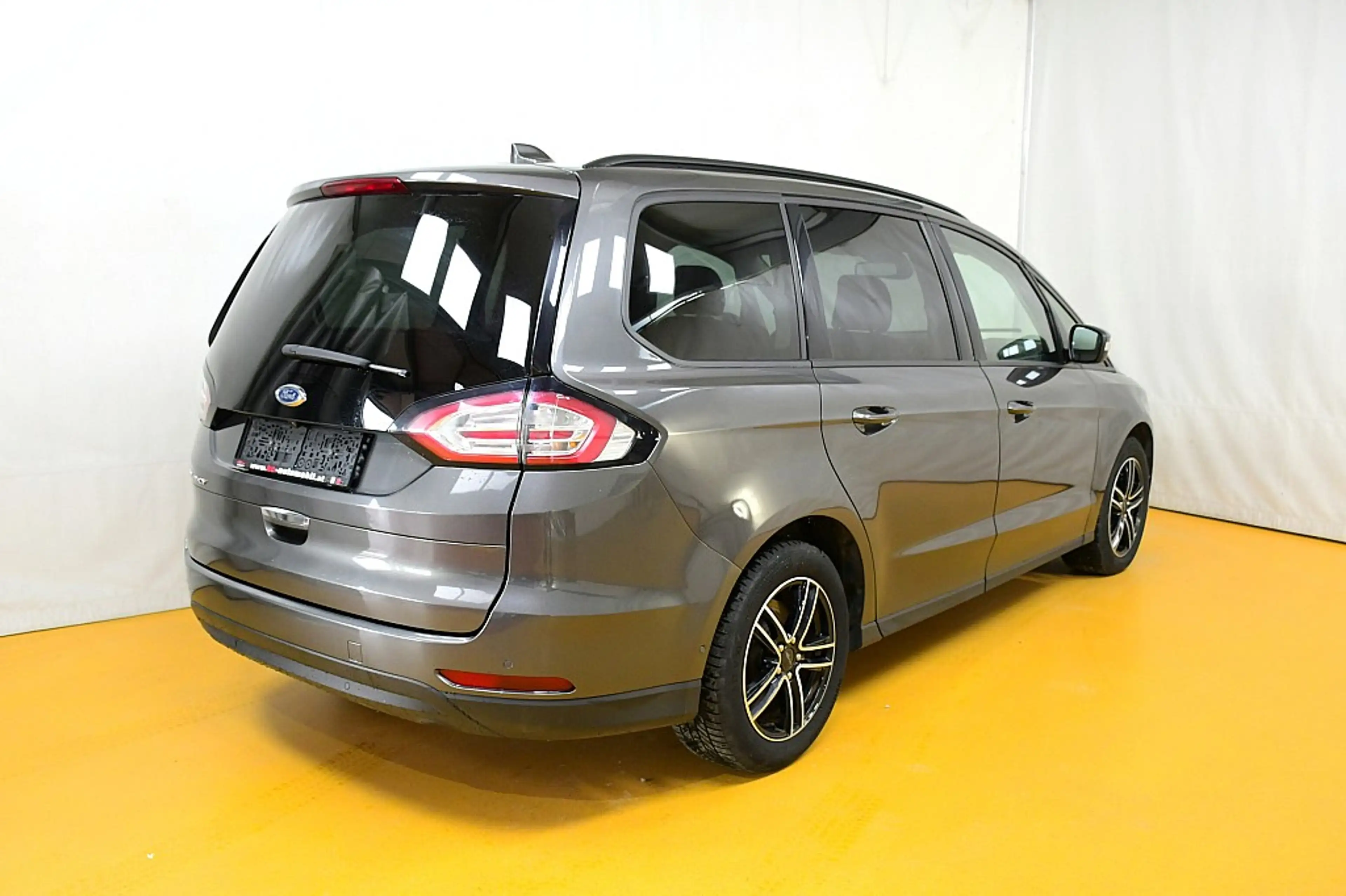 Ford Galaxy 2,0 EcoBlue SCR Trend Aut. — photo 3